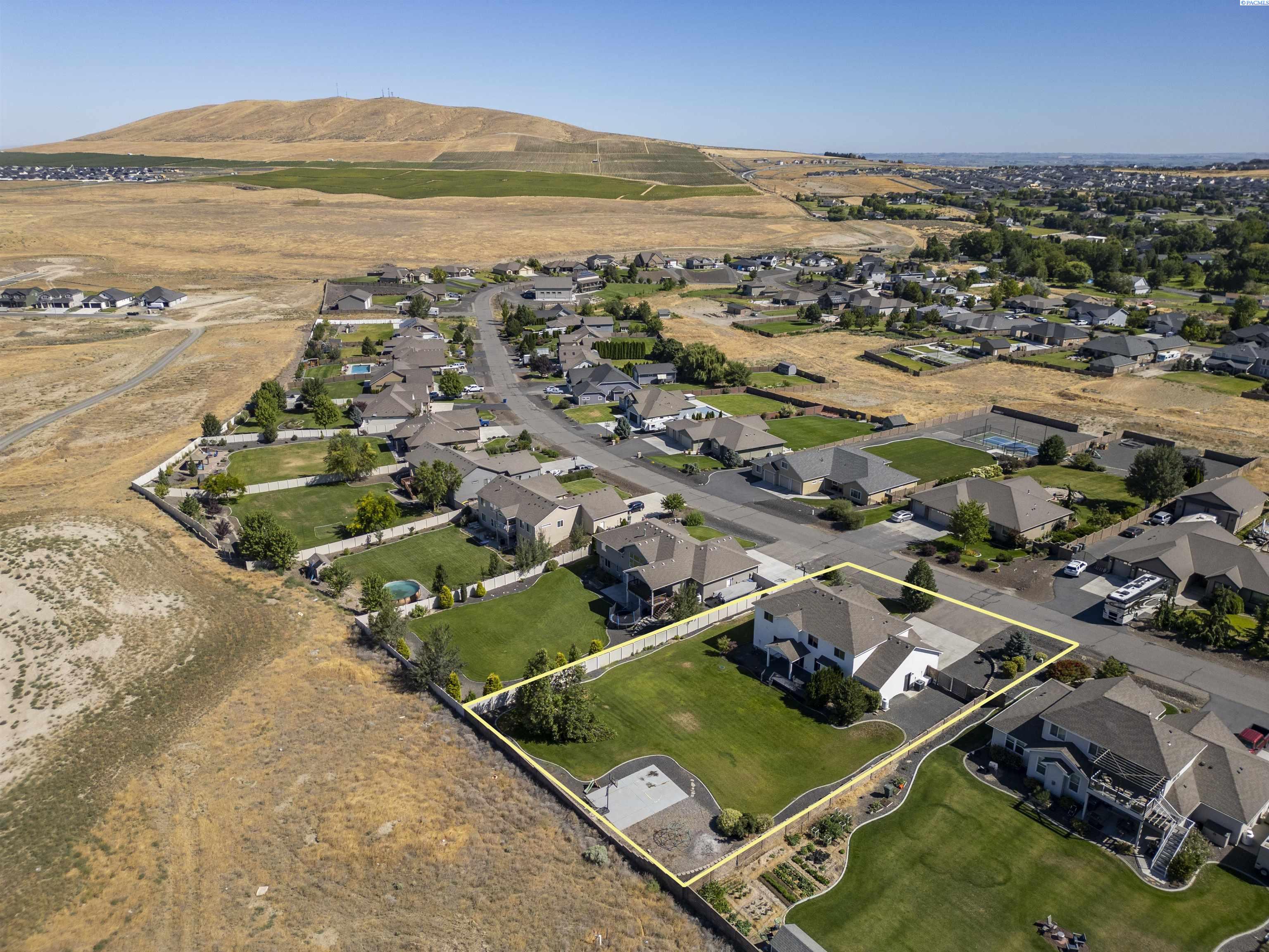 2961 Karlee Dr, Richland, WA 99352