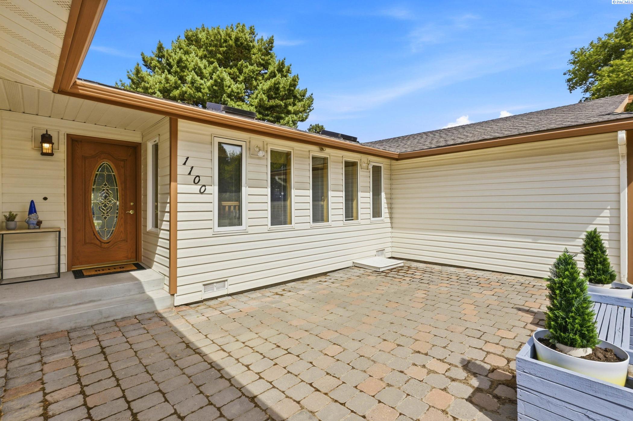 1100 Roosevelt , Kennewick, WA 99338
