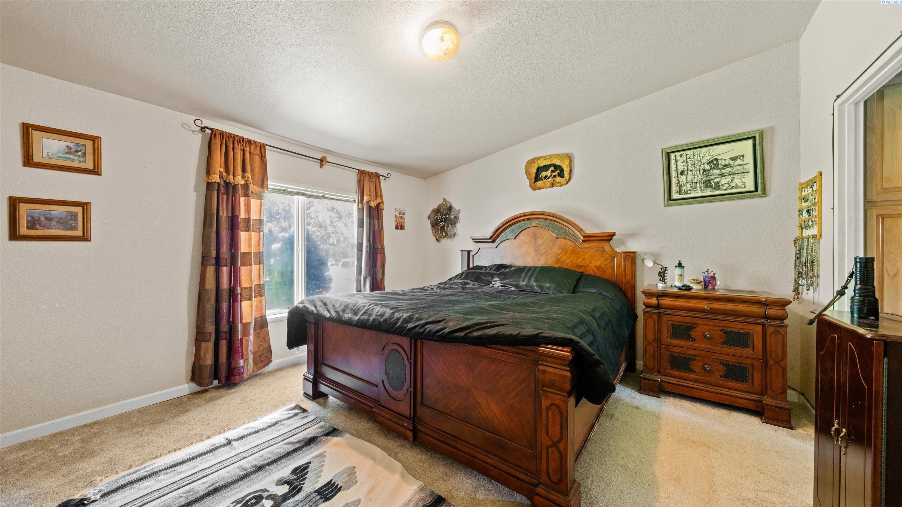 1101 Babs Ave, Benton City, WA 99320