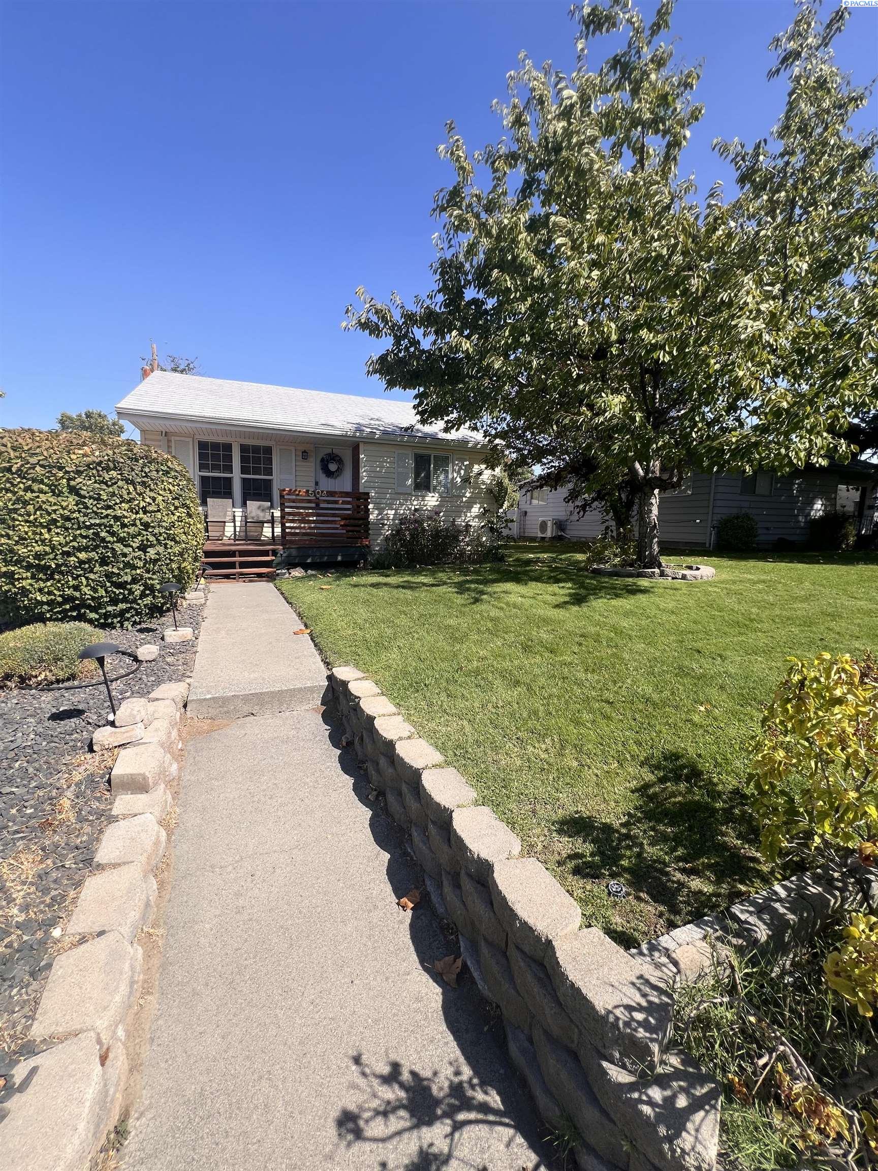 504 Wright Ave, Richland, WA 99352