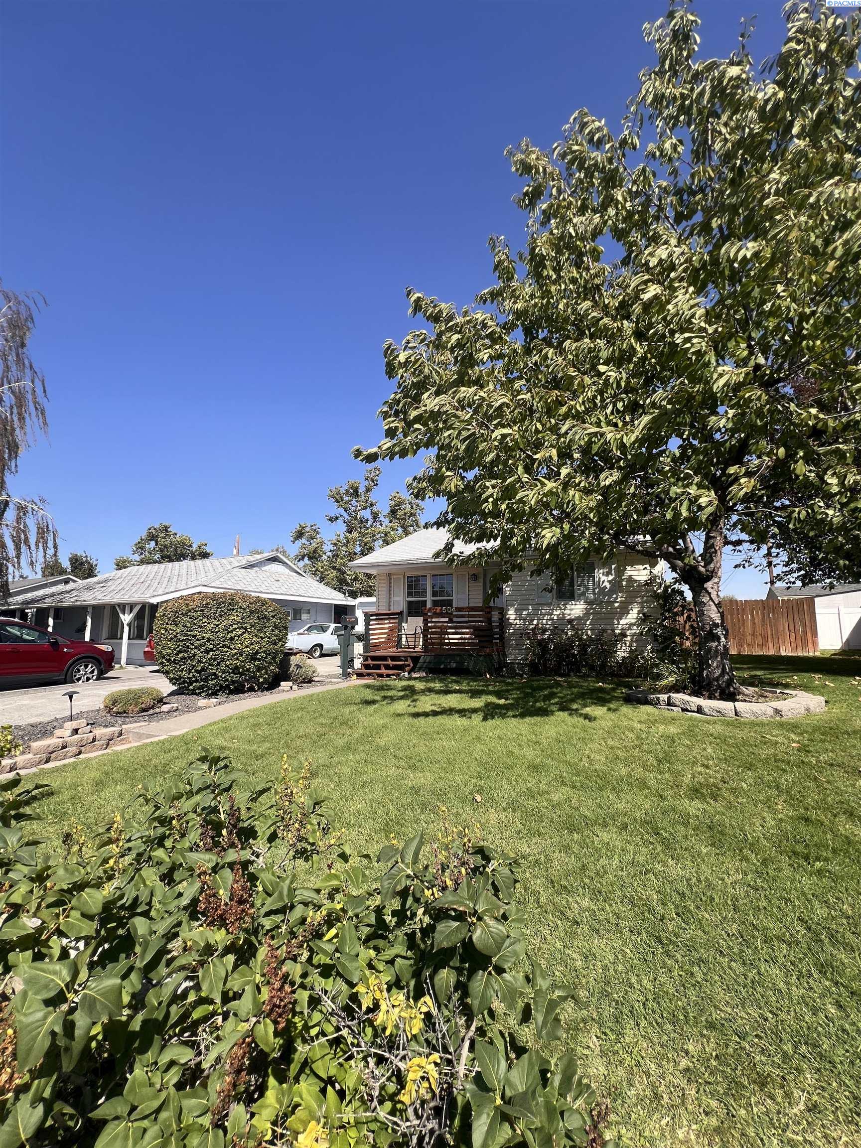 504 Wright Ave, Richland, WA 99352