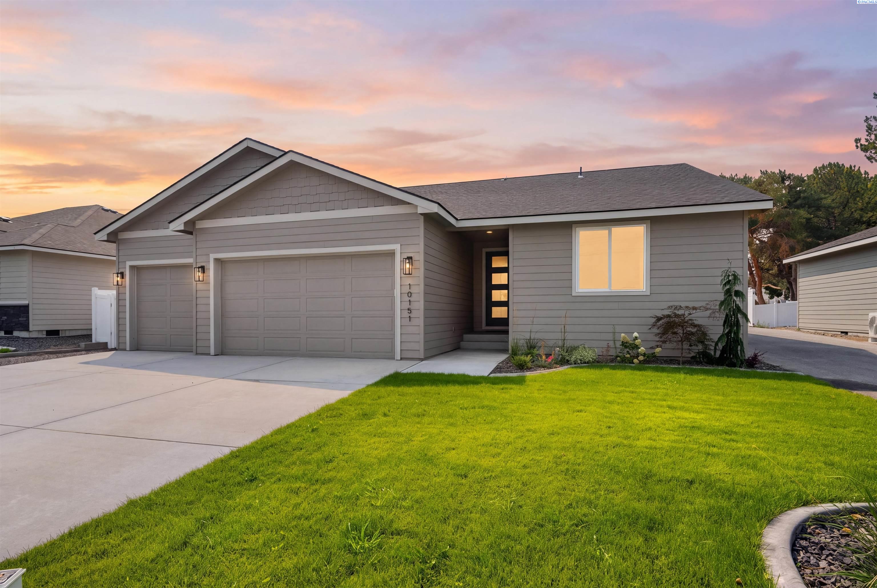 10151 16th Pl, Kennewick, WA 99338