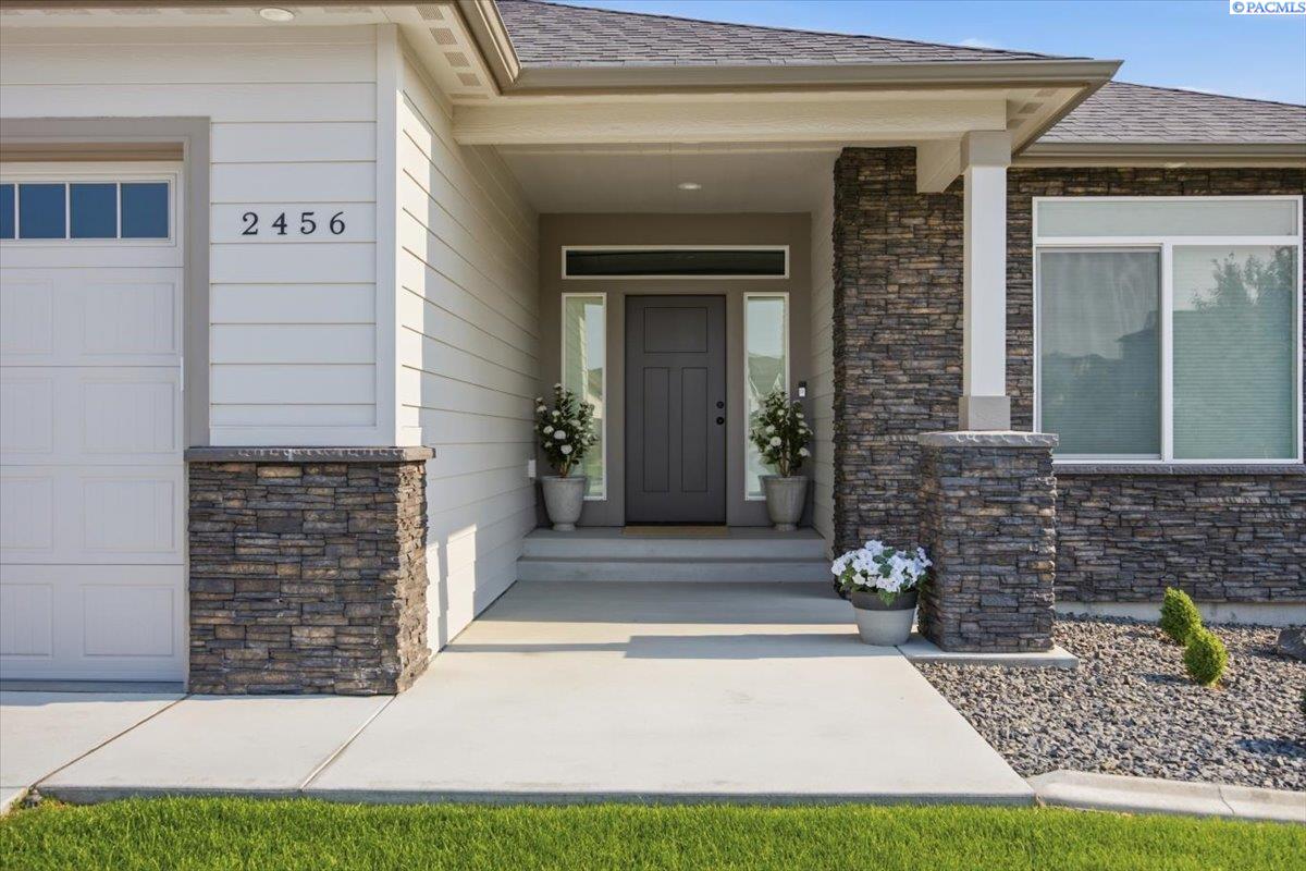 2456 Maggio Loop, Richland, WA 99352
