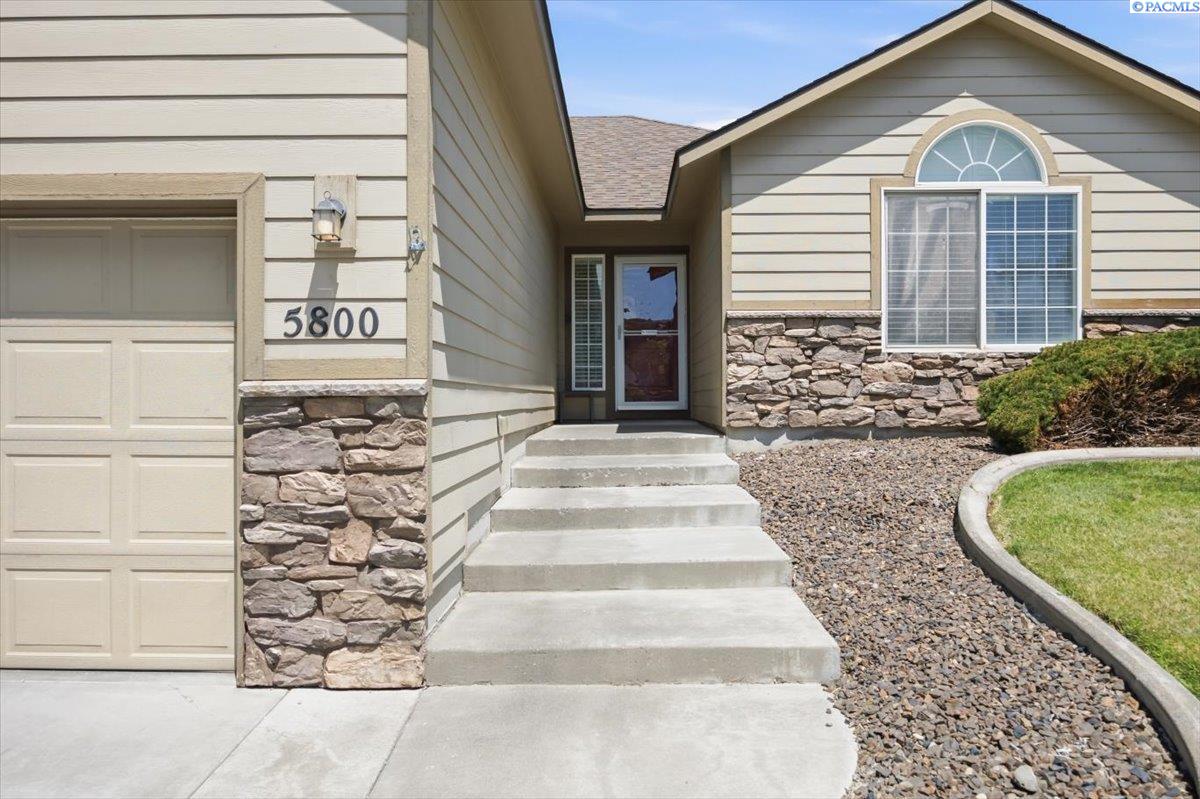 5800 19th , Kennewick, WA 99338