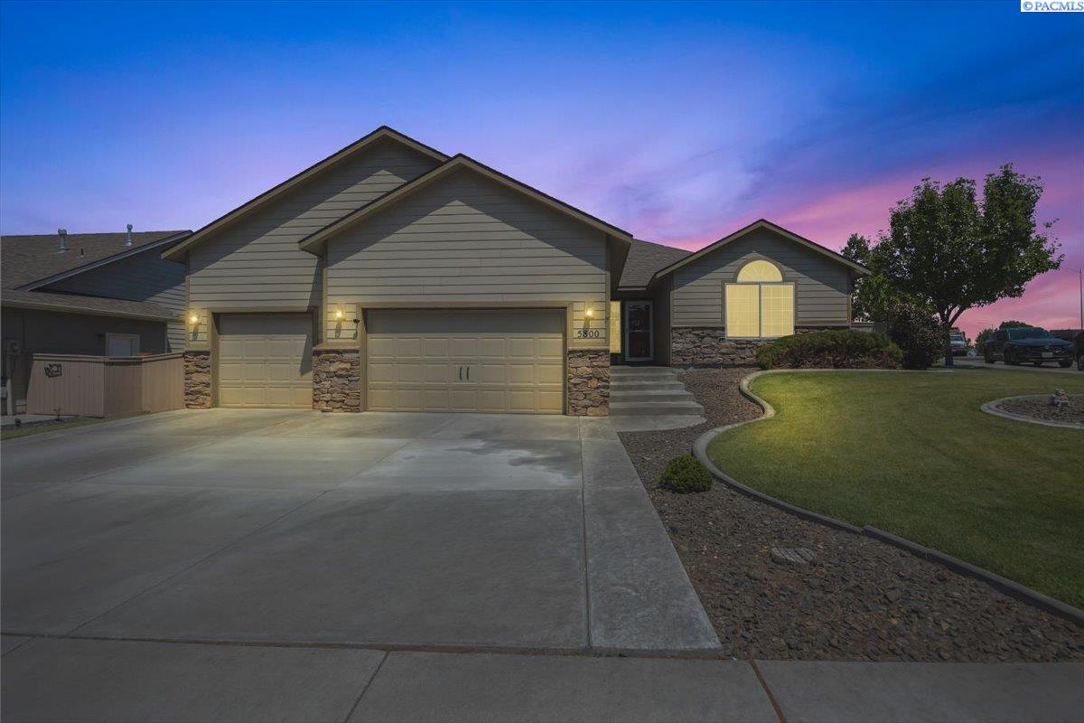 5800 19th , Kennewick, WA 99338