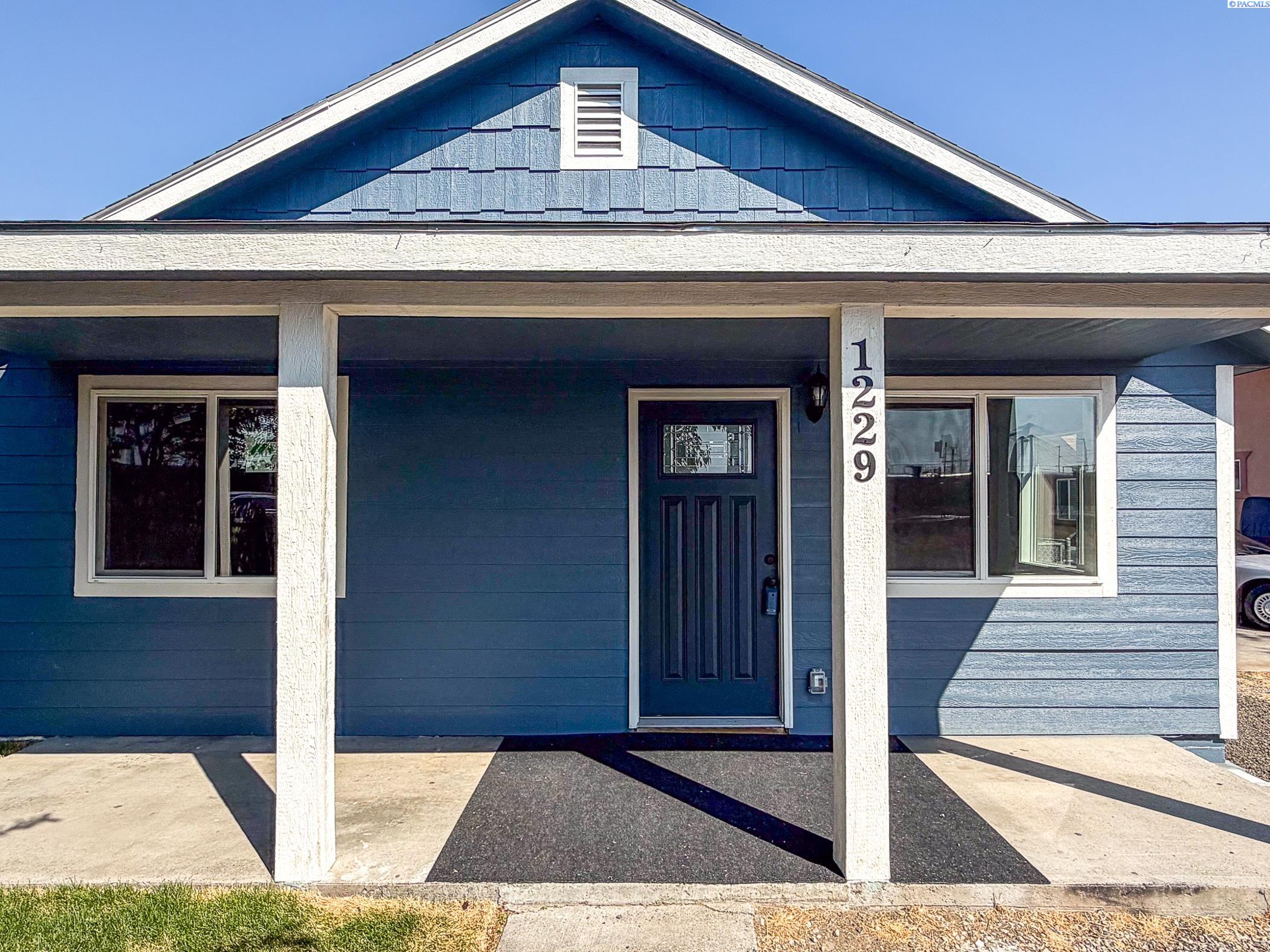 1229 Railroad Ave, Pasco, WA 99301