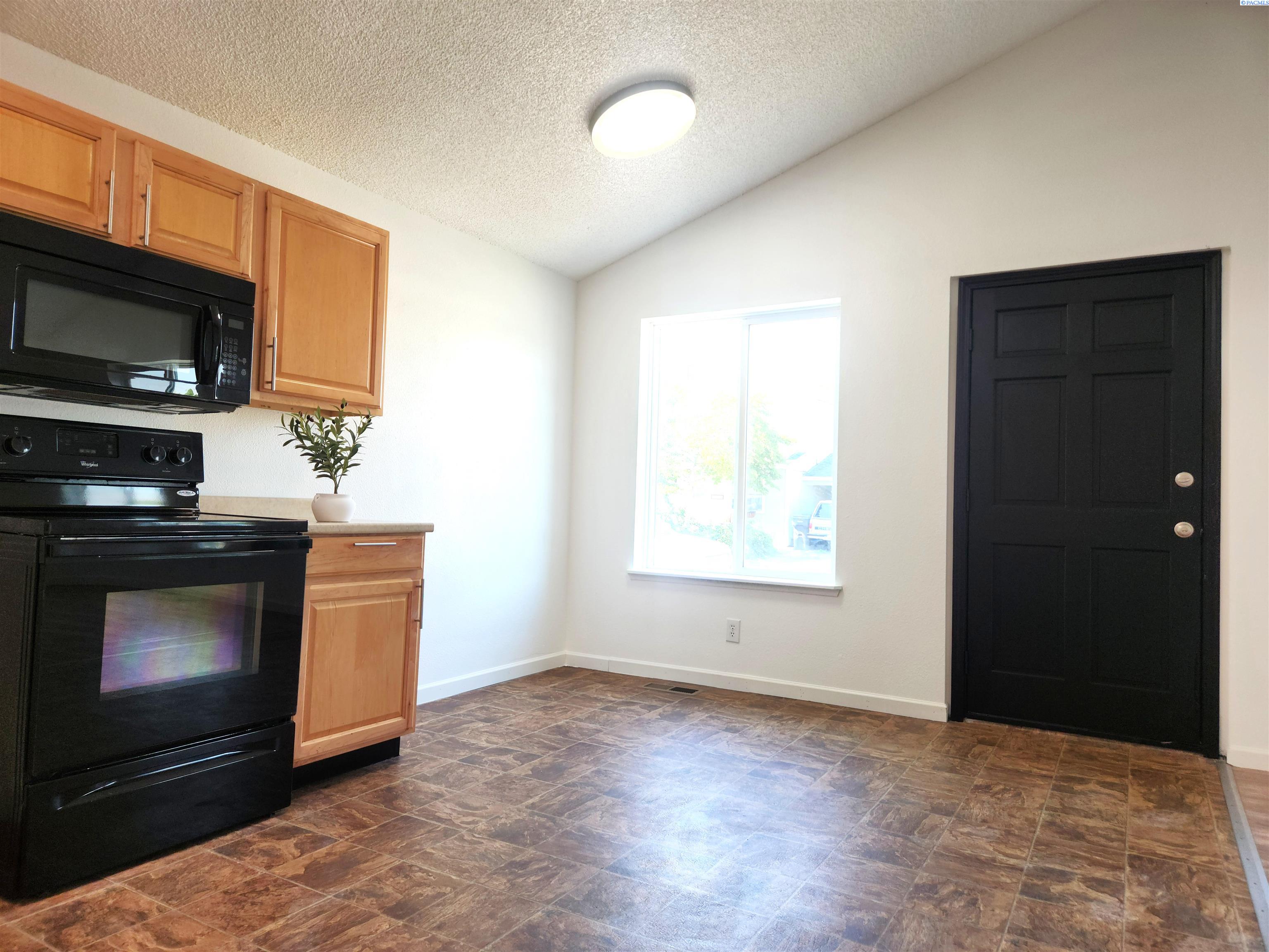 218 8th Pl, Kennewick, WA 99336