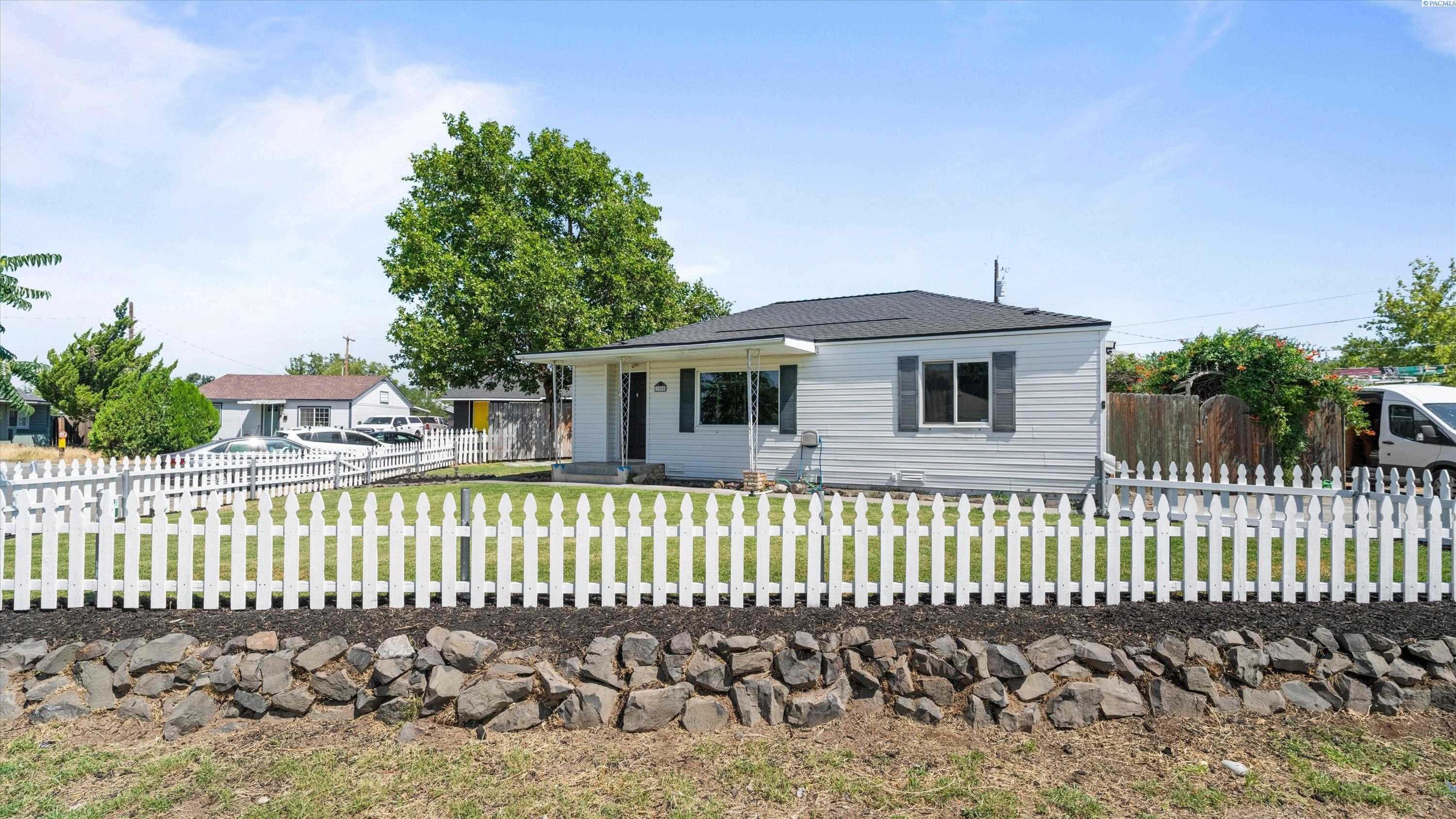 1008 Adams St, Richland, WA 99354