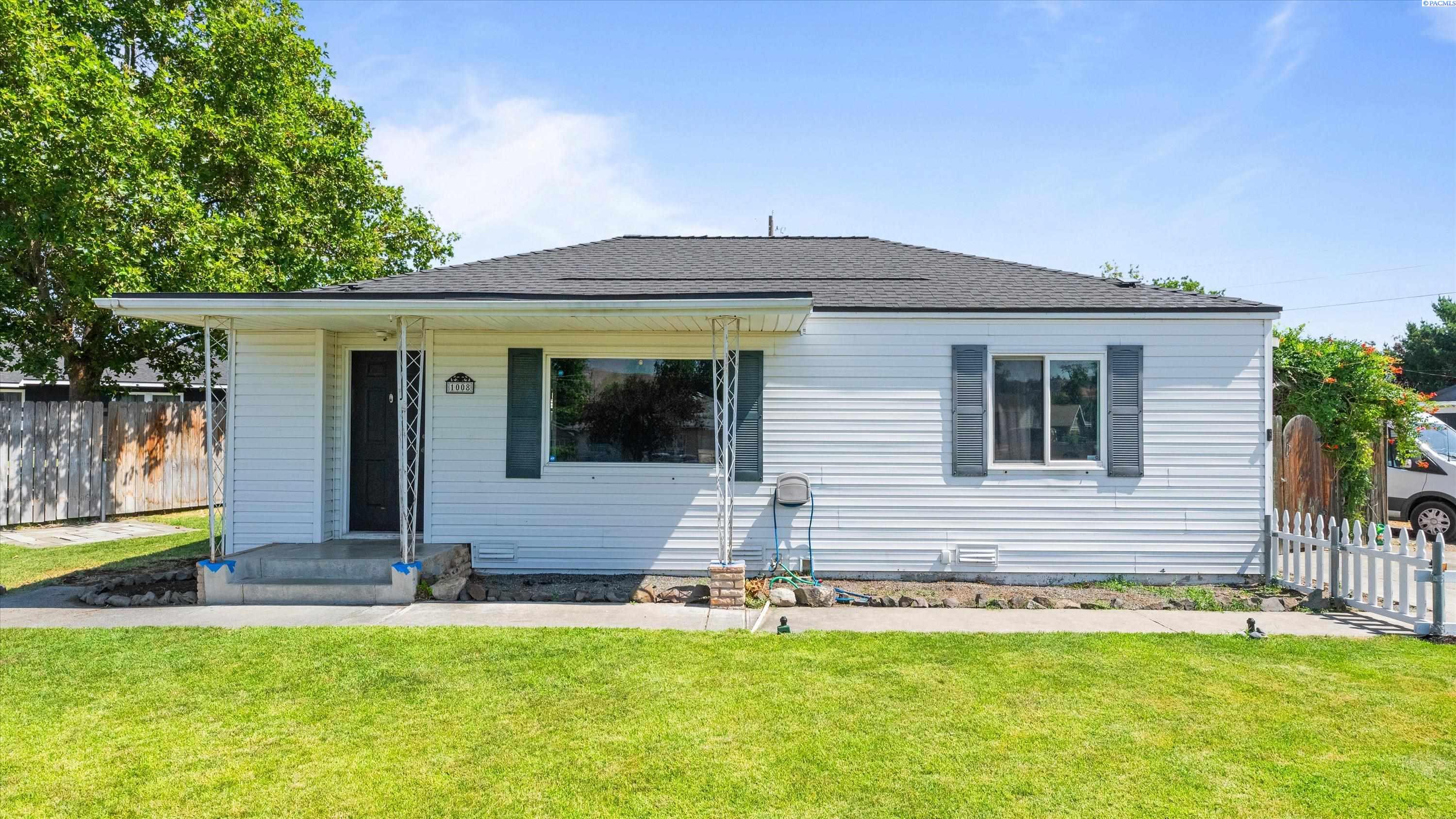 1008 Adams St, Richland, WA 99354