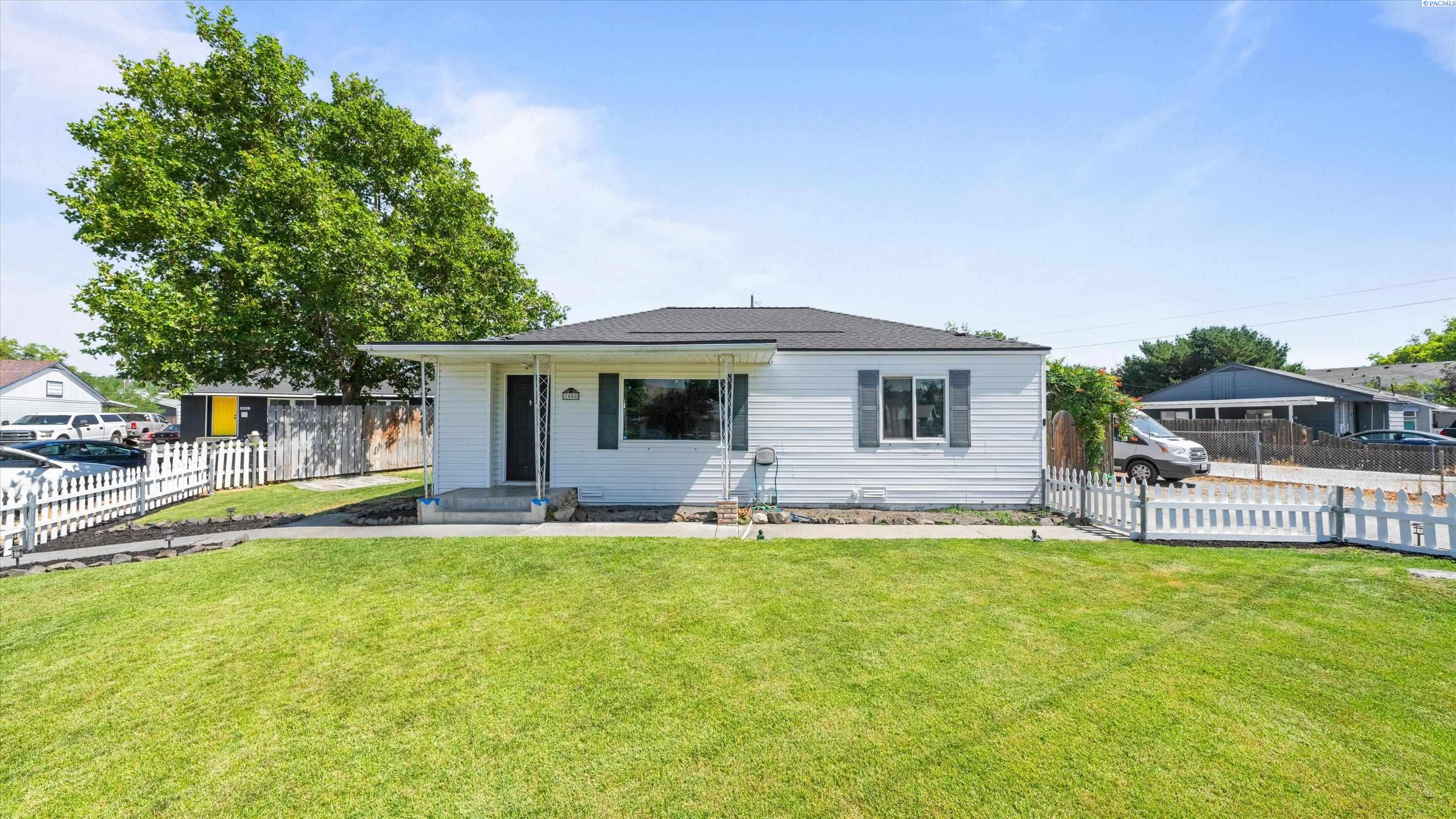 1008 Adams St, Richland, WA 99354