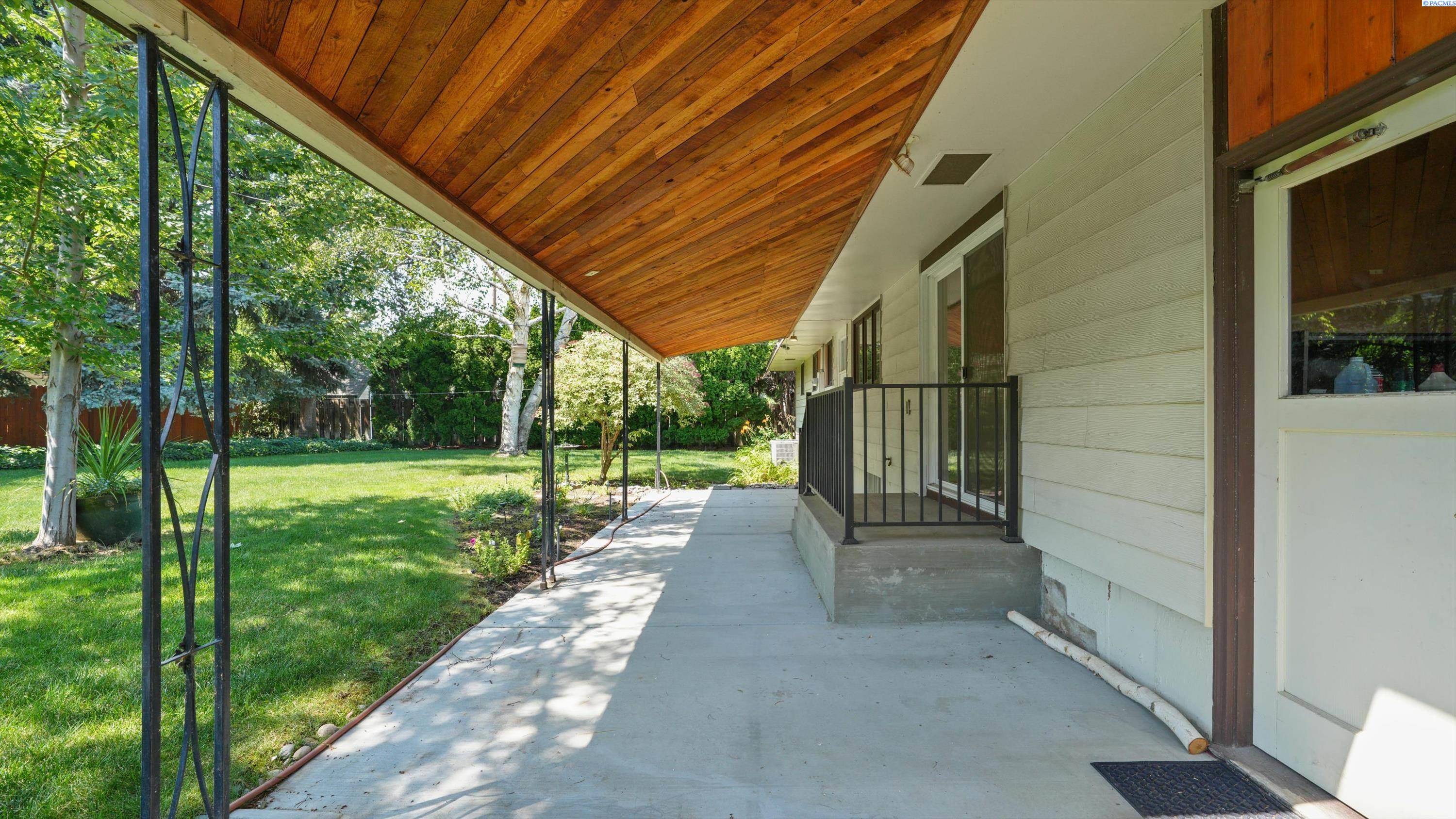 1615 Goethals Dr, Richland, WA 99354