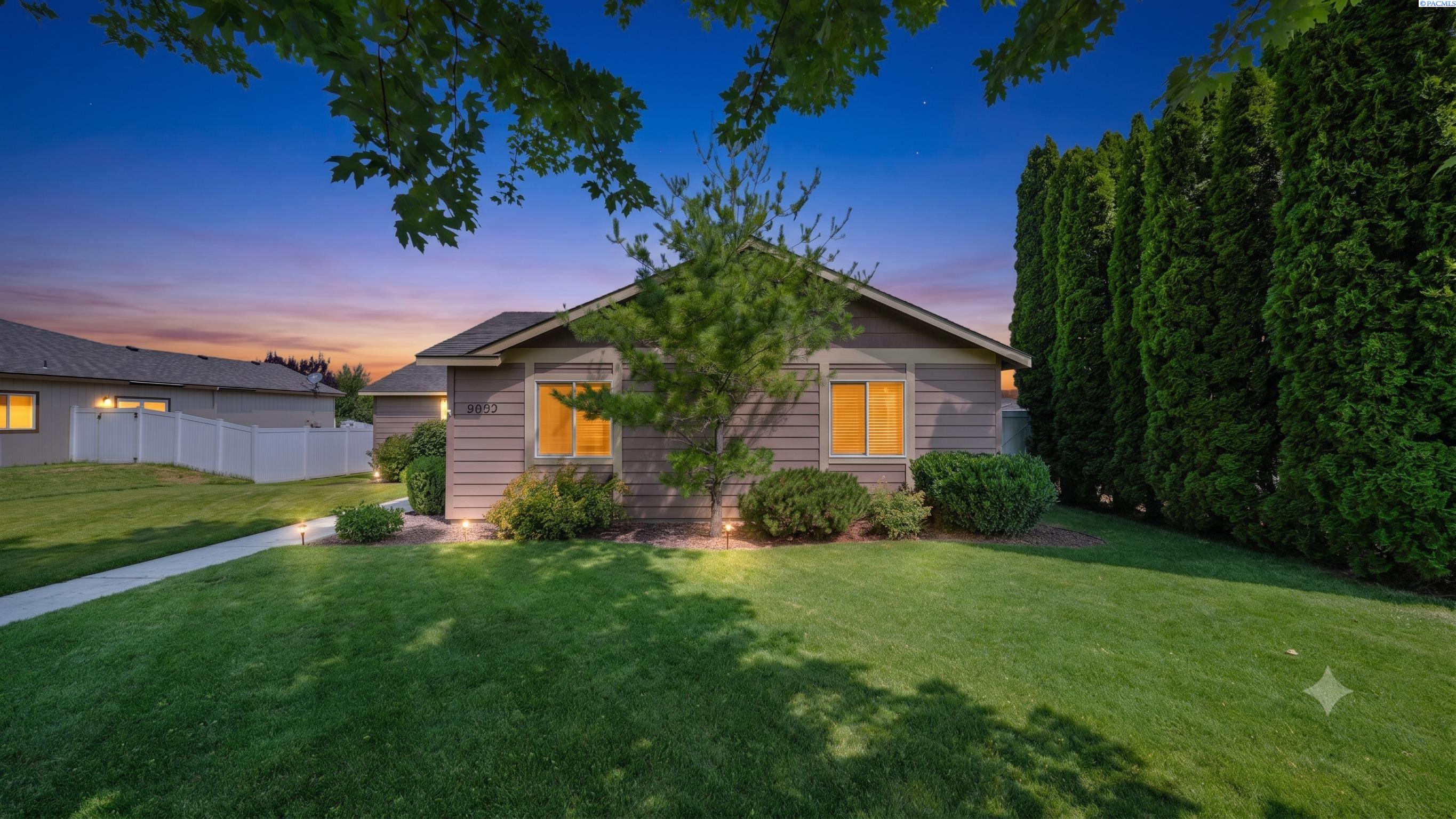 544 Cherokee St, Richland, WA 99352