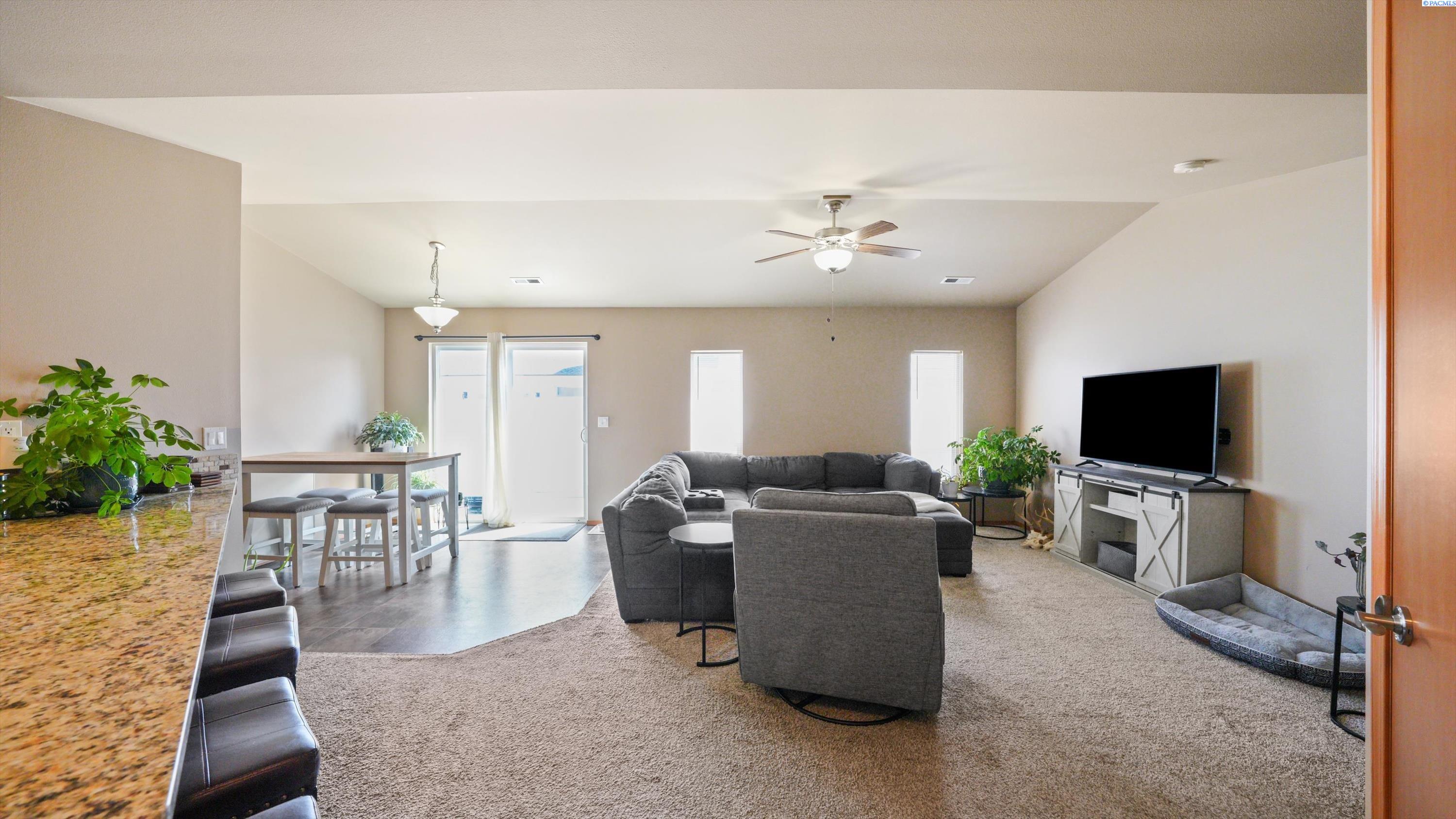544 Cherokee St, Richland, WA 99352
