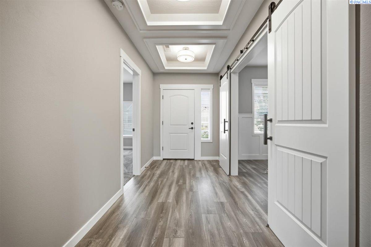 537 Lazio Way, Richland, WA 99352