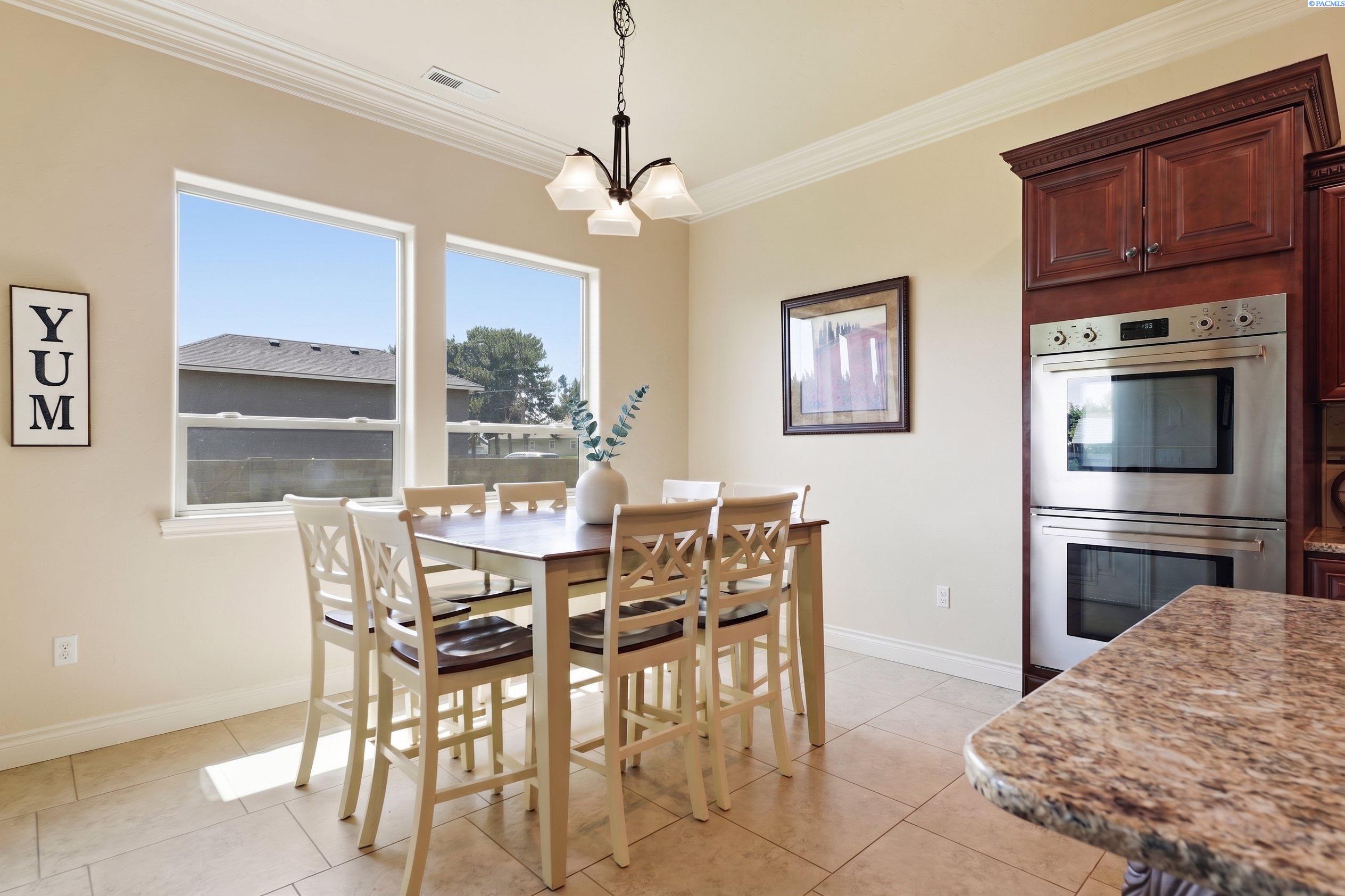7114 Maxim Ct, Pasco, WA 99301