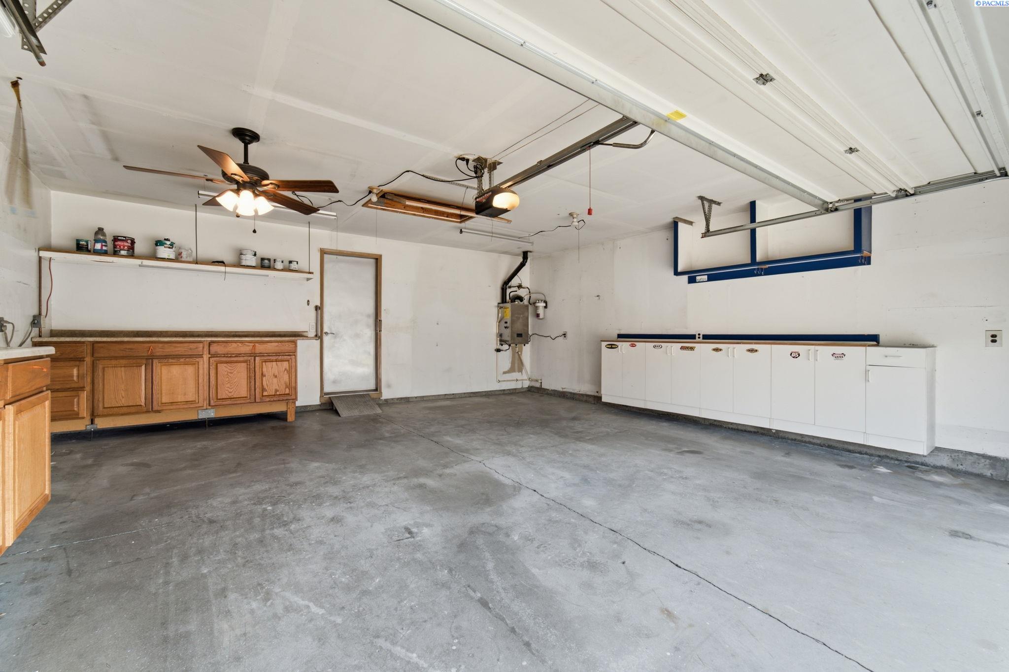 6304 Candlestick Dr, Pasco, WA 99301