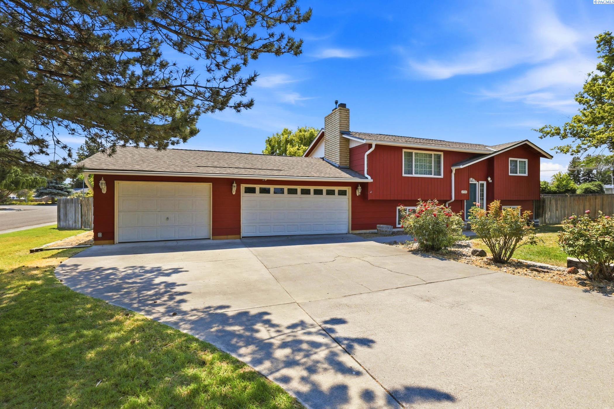 1725 14th Ave, Kennewick, WA 99337