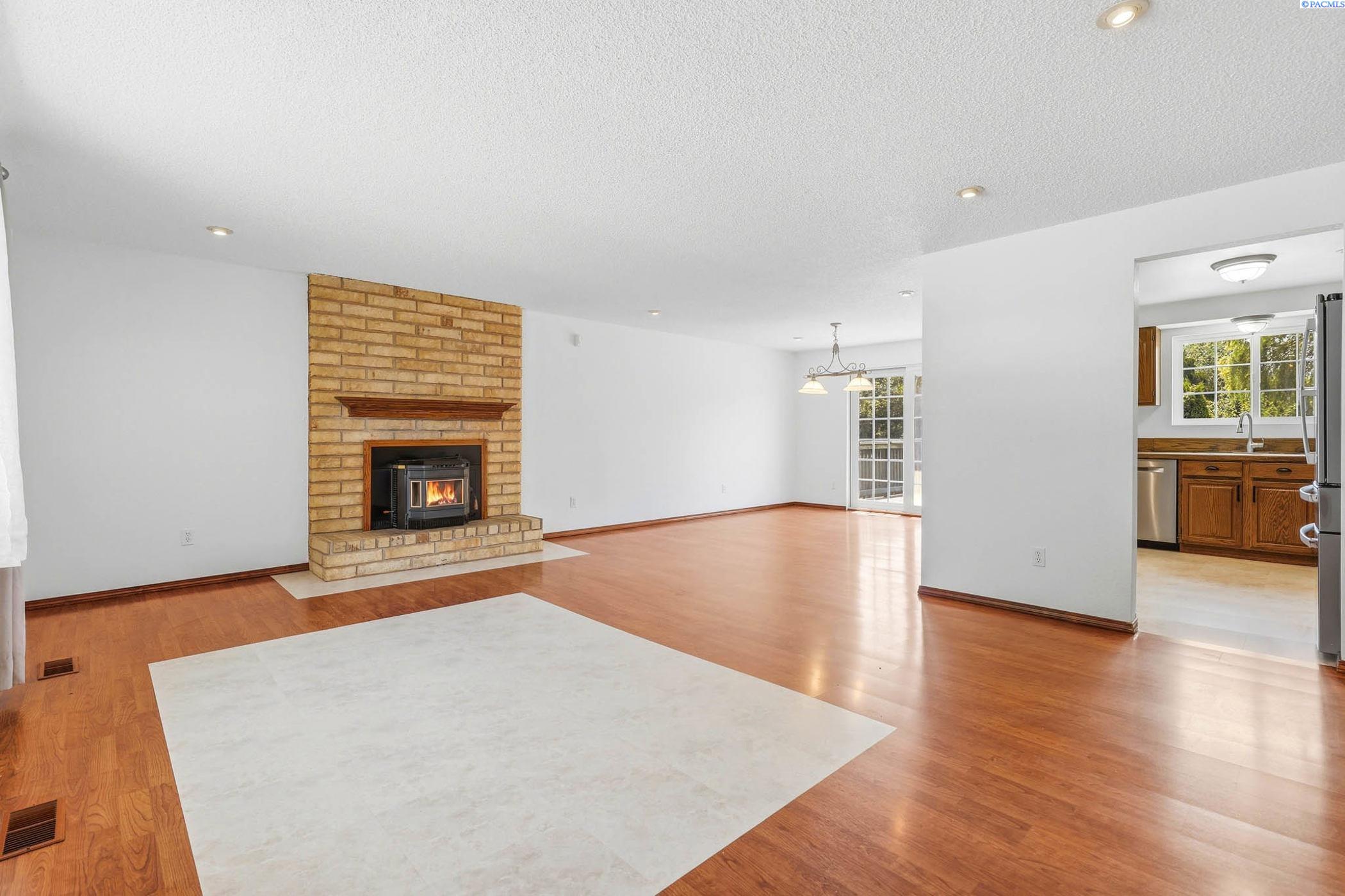 1725 14th Ave, Kennewick, WA 99337