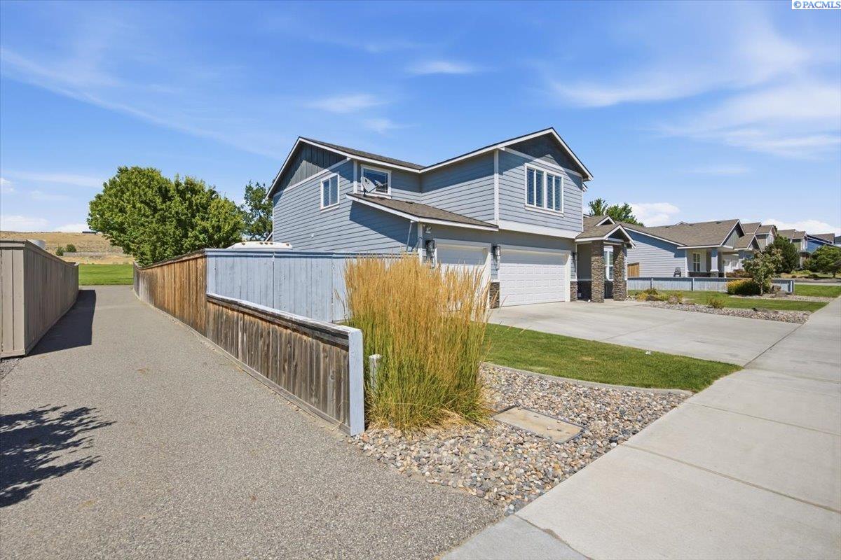 1815 Sagewood Loop, Richland, WA 99352