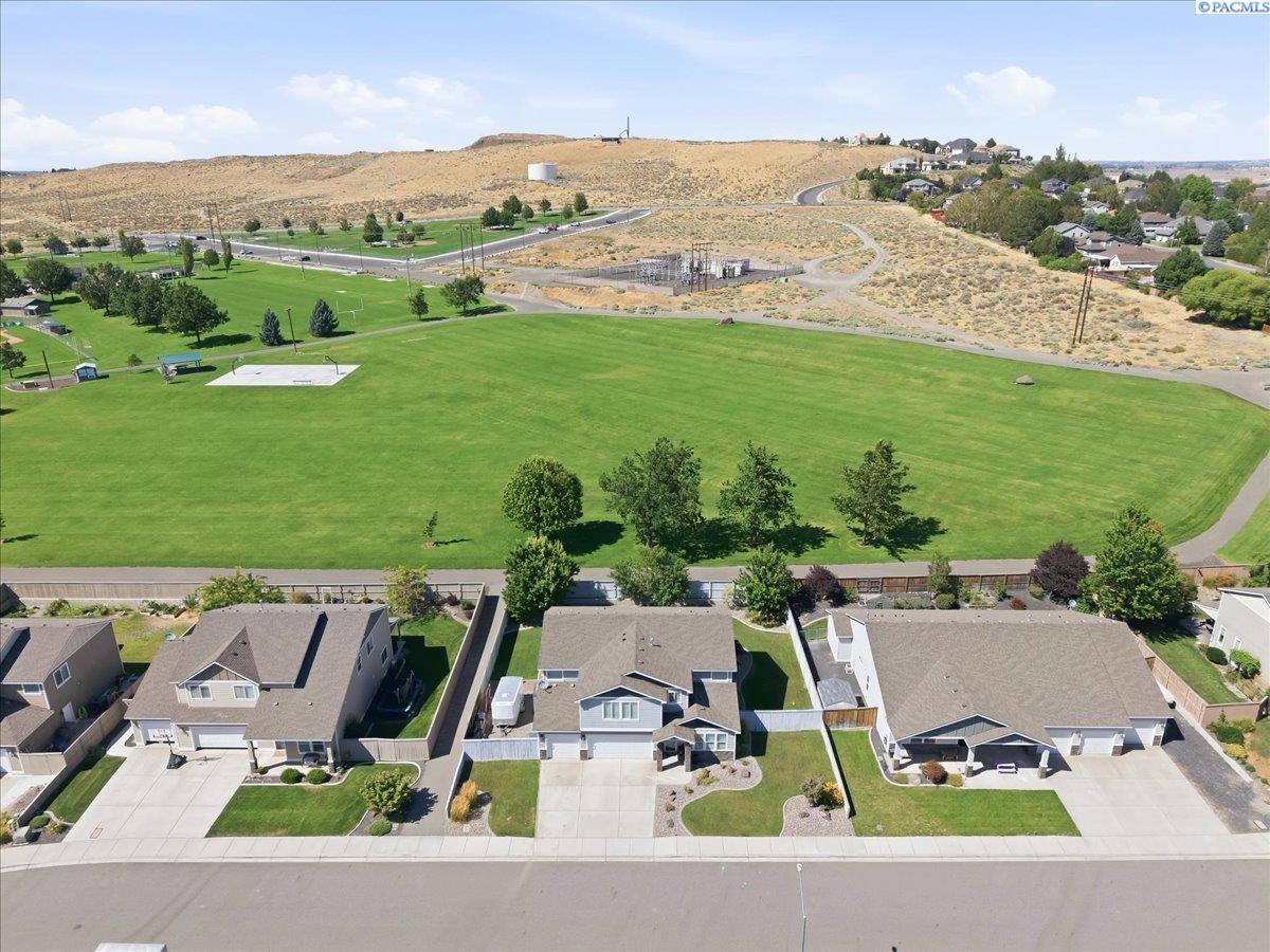 1815 Sagewood Loop, Richland, WA 99352