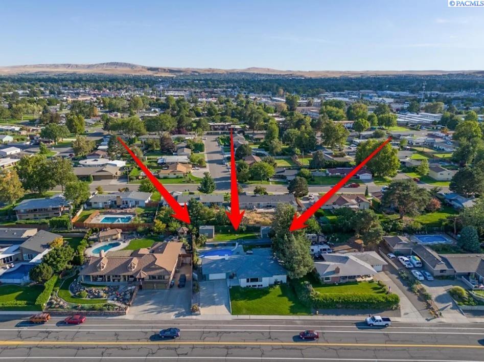 2923 Canal Dr, Kennewick, WA 99336