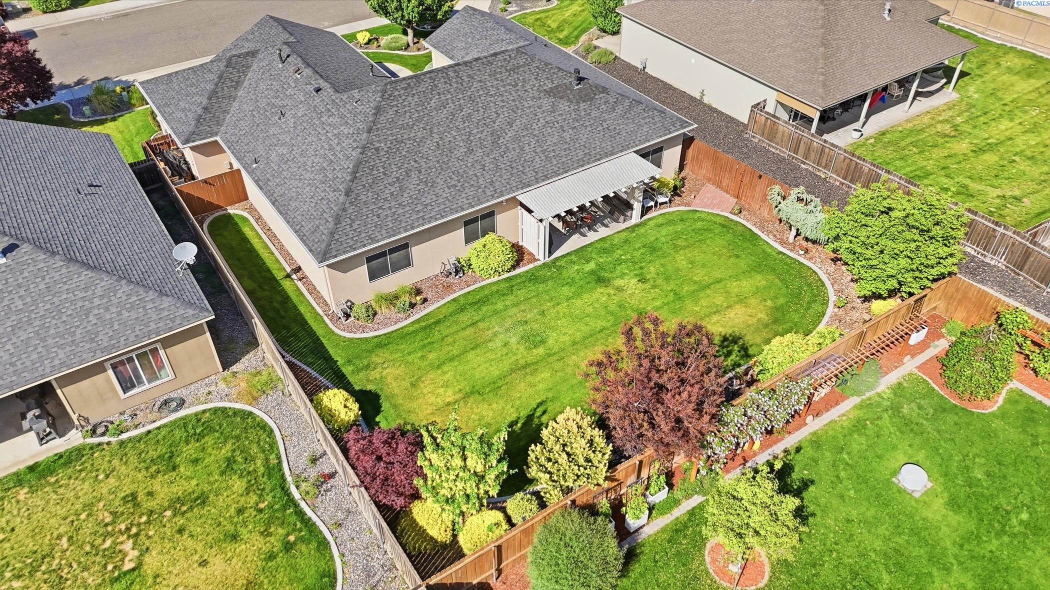 8801 Clearwater Pl, Kennewick, WA 99336