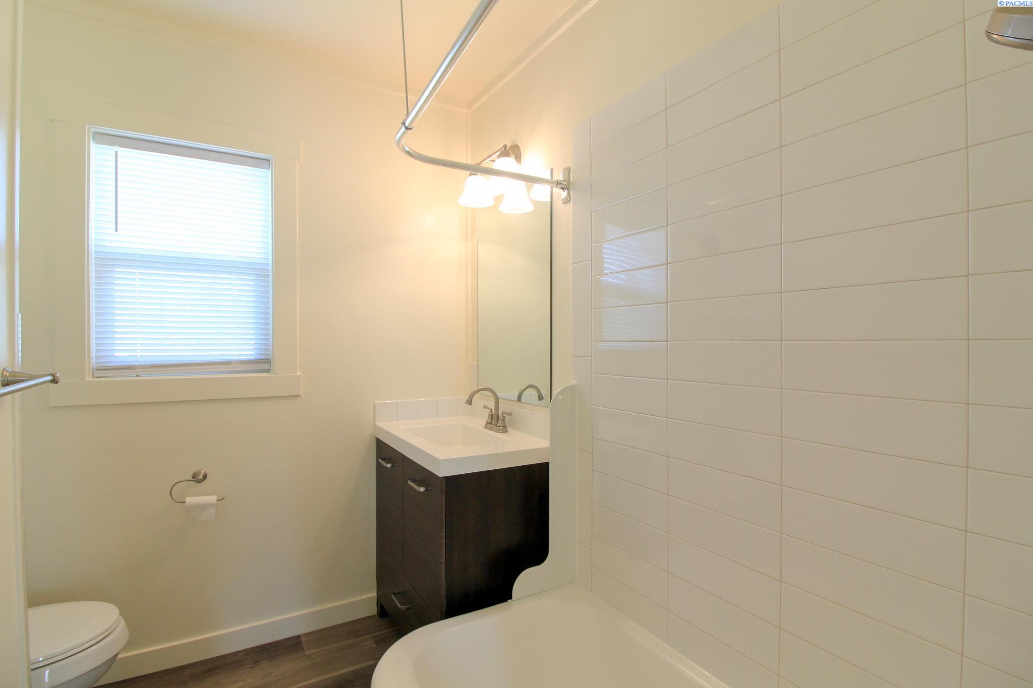 706 Benham , Richland, WA 99352
