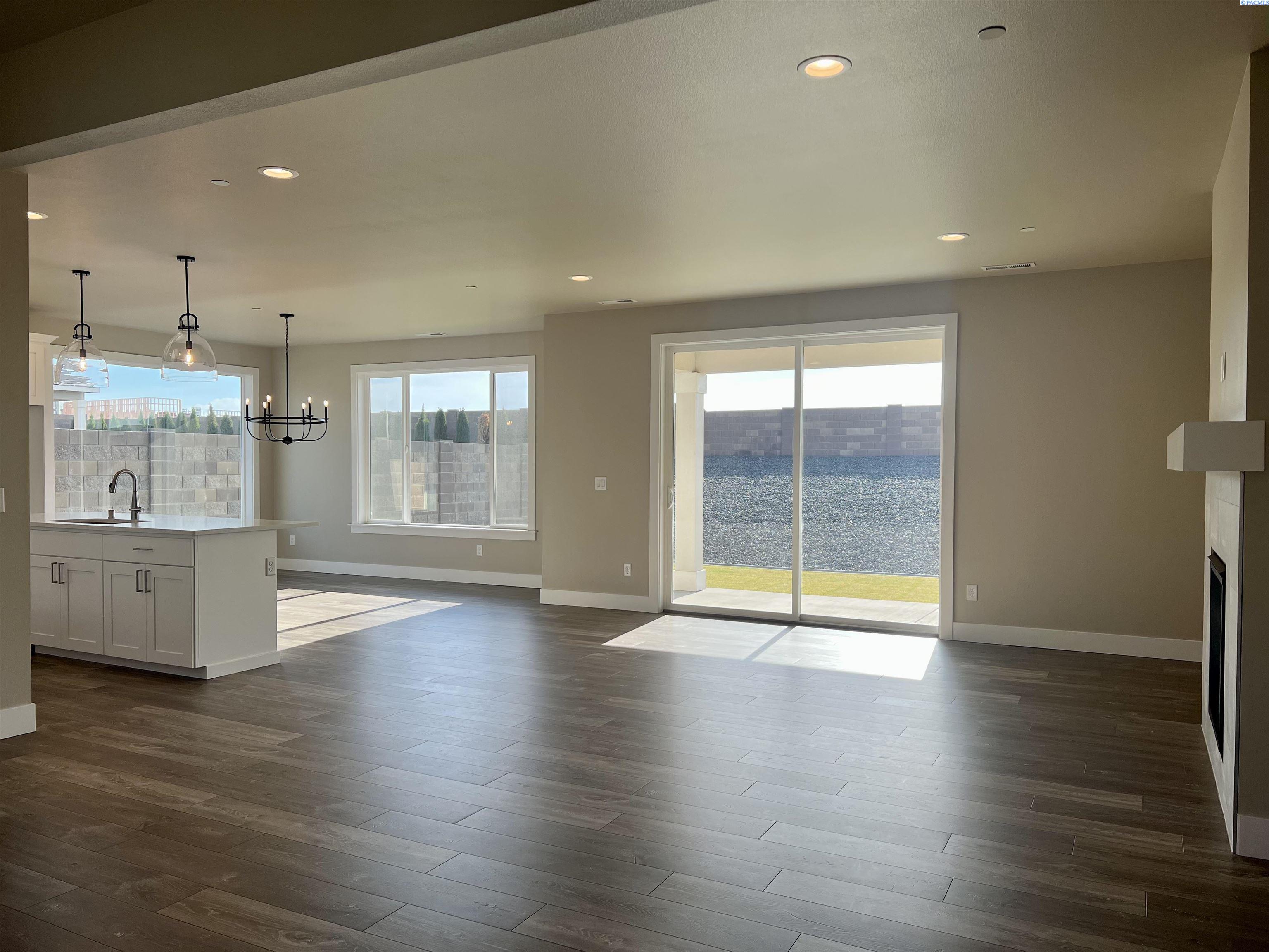 4369 Lolo Way, Richland, WA 99352