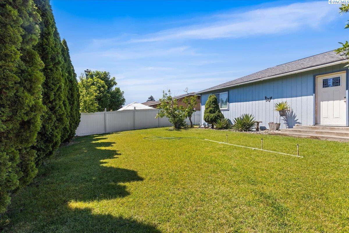 3rd image of 1005 Merlot St, Granger, WA 98932 | MLS# 294871