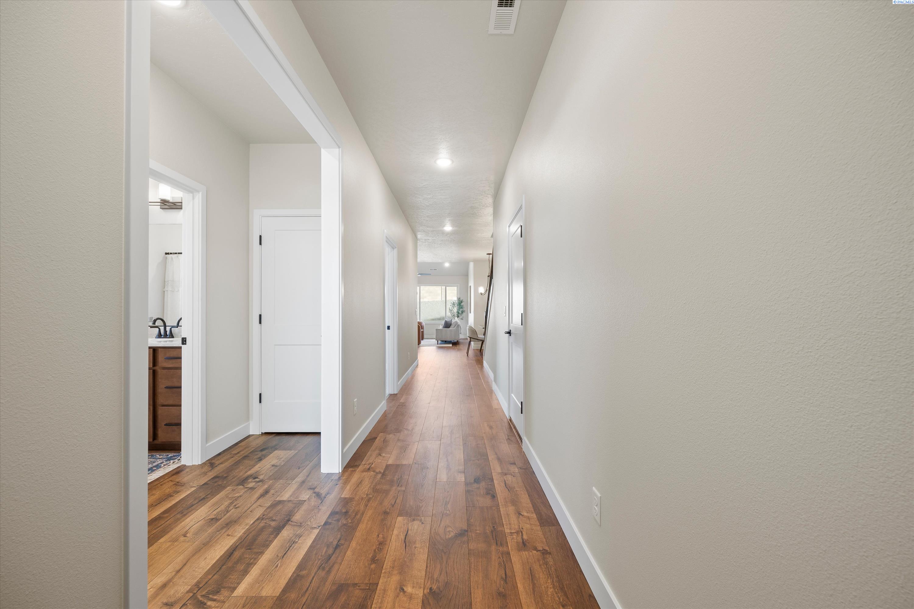 2960 Meadowlark Ave, Richland, WA 99352