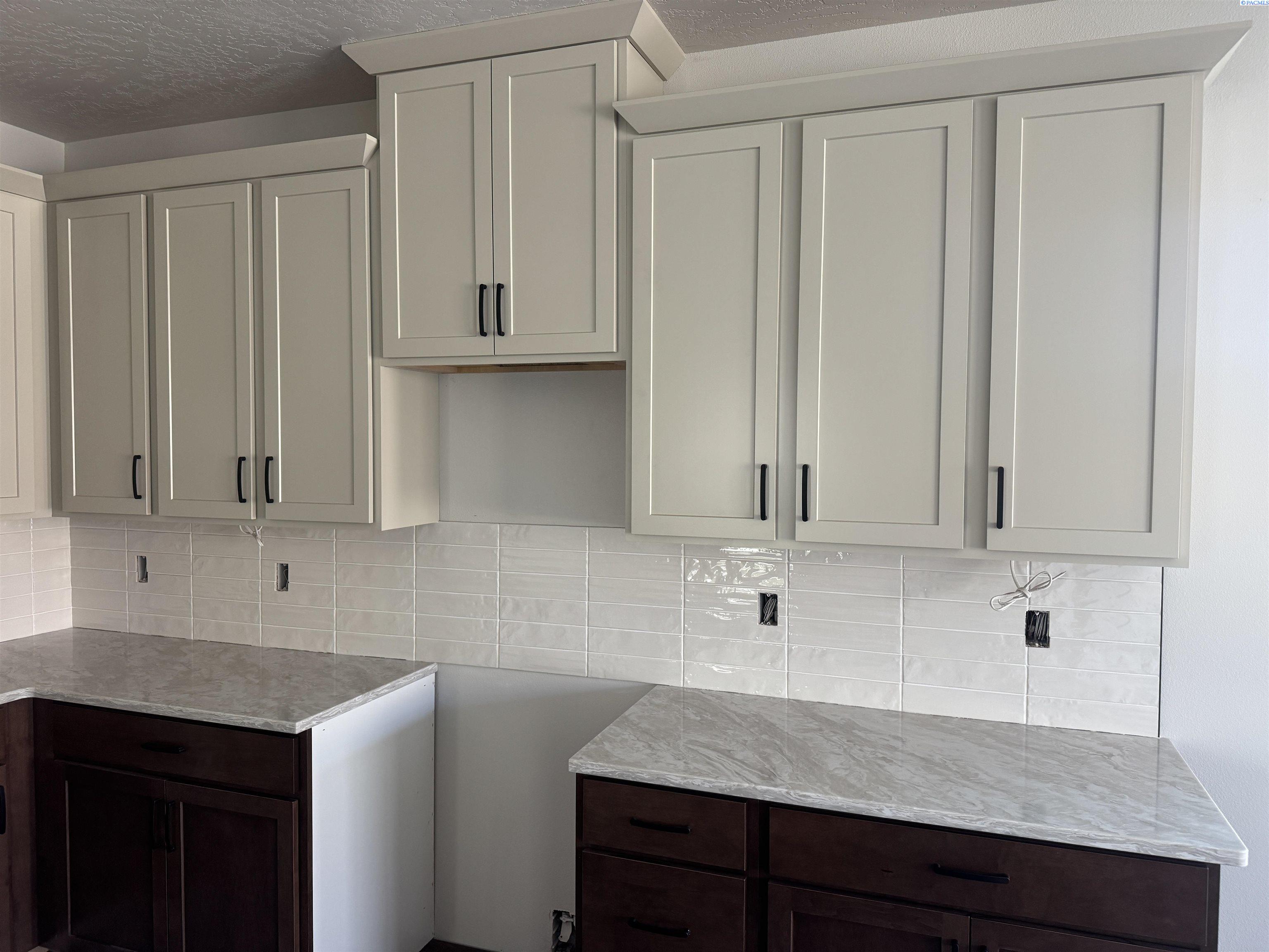 2960 Meadowlark Ave, Richland, WA 99352