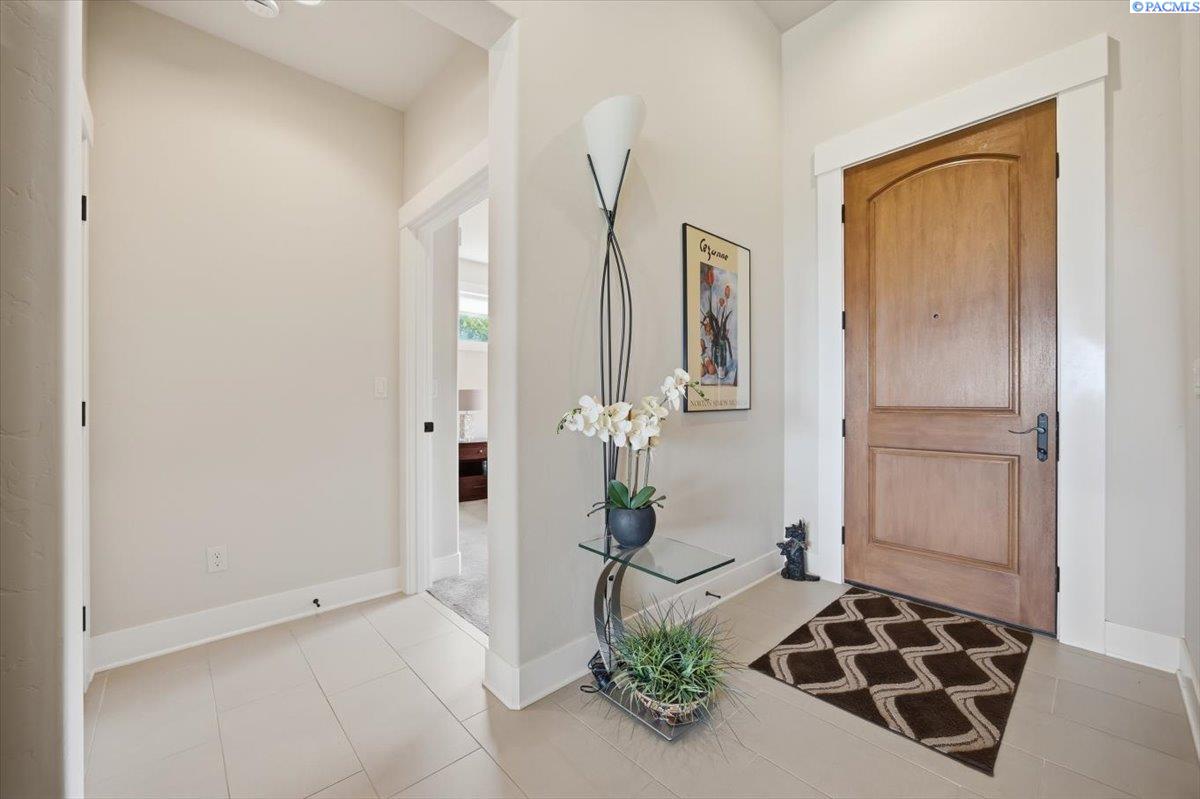 1929 Gala Way, Richland, WA 99352