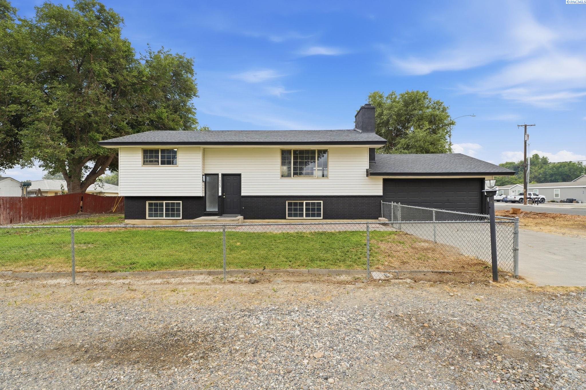 1828 19th Ave, Kennewick, WA 99337