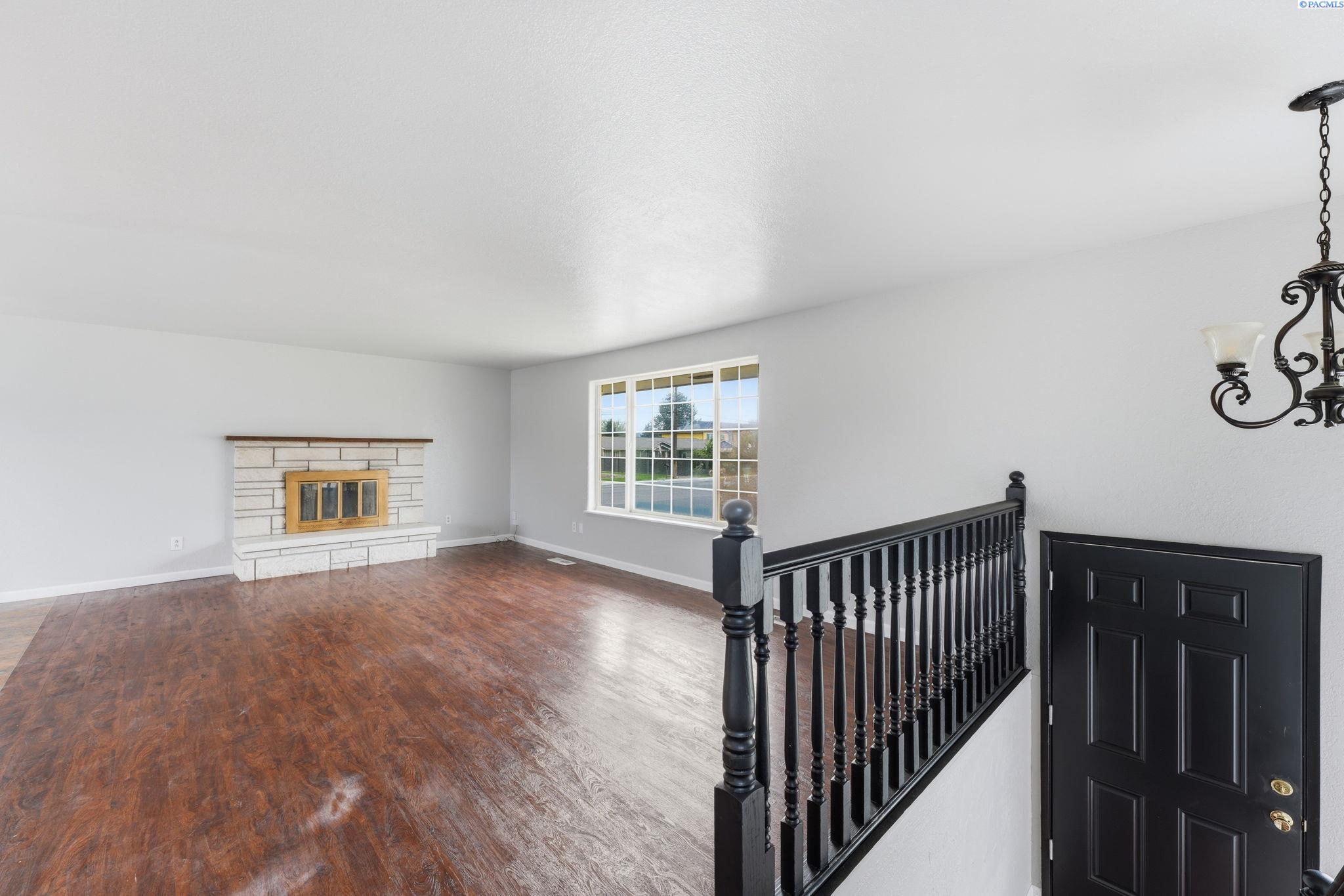 1828 19th Ave, Kennewick, WA 99337