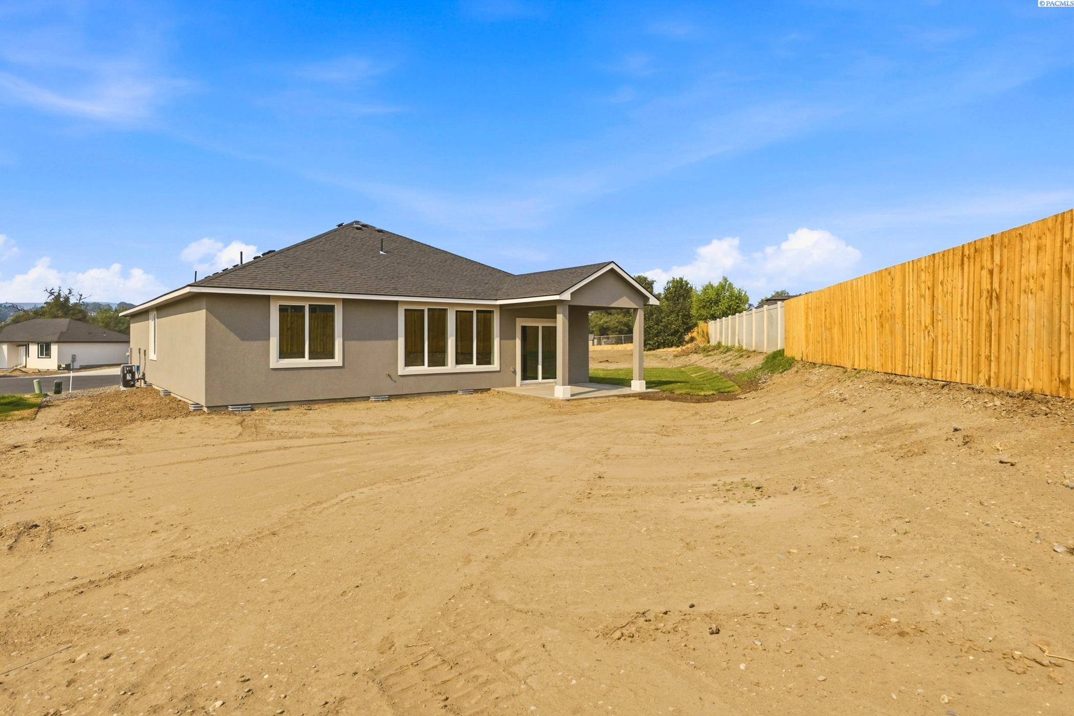 2119 Elm Pl, Kennewick, WA 99337