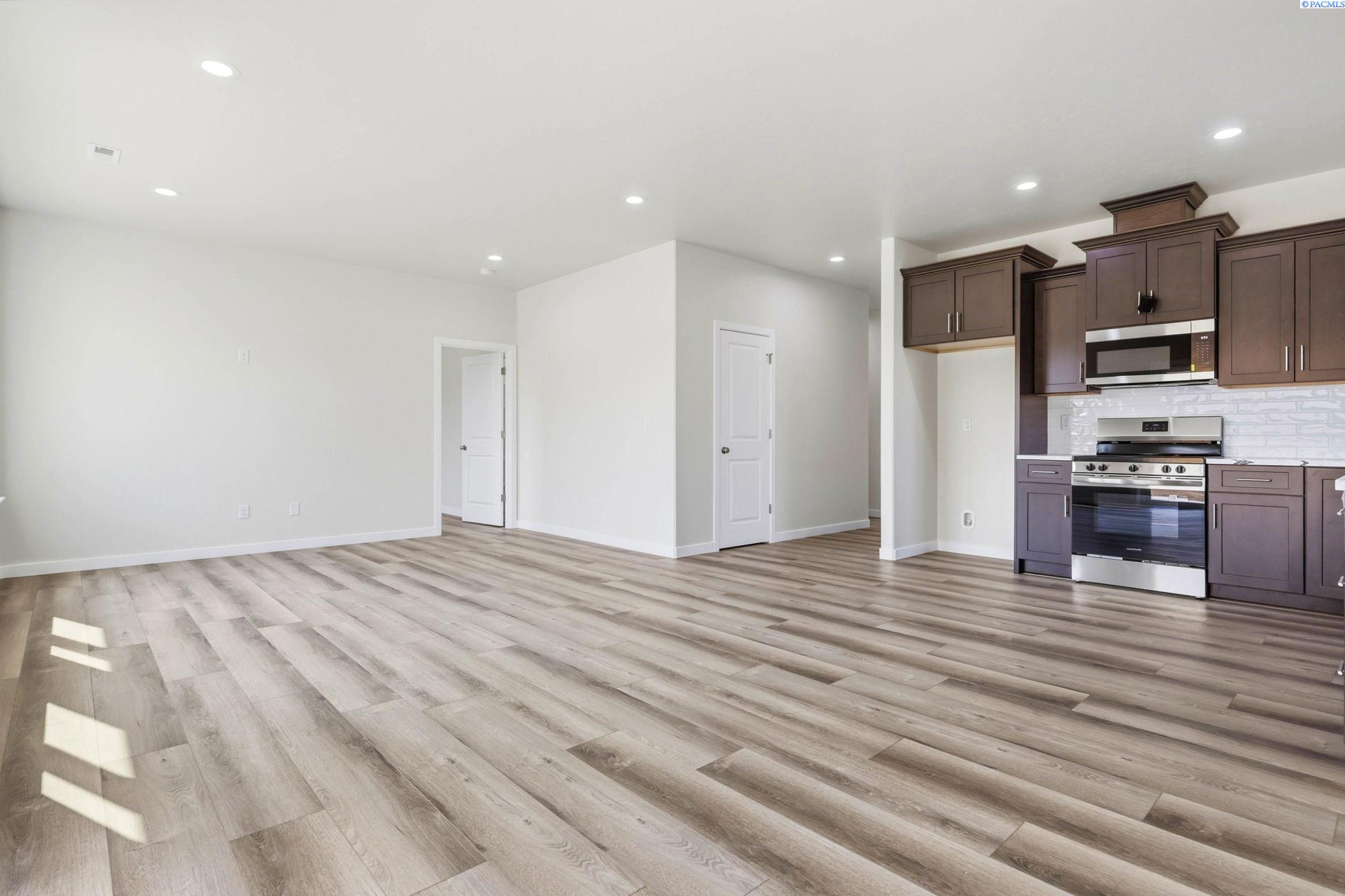 2119 Elm Pl, Kennewick, WA 99337
