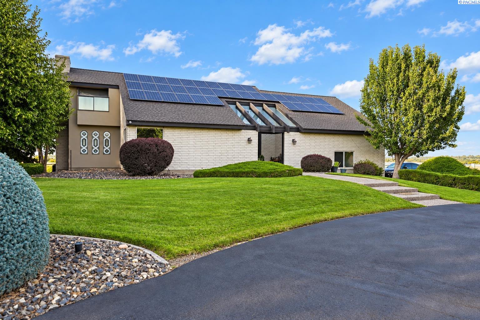 202008 E Terill Rd, Kennewick, WA 99337-6900