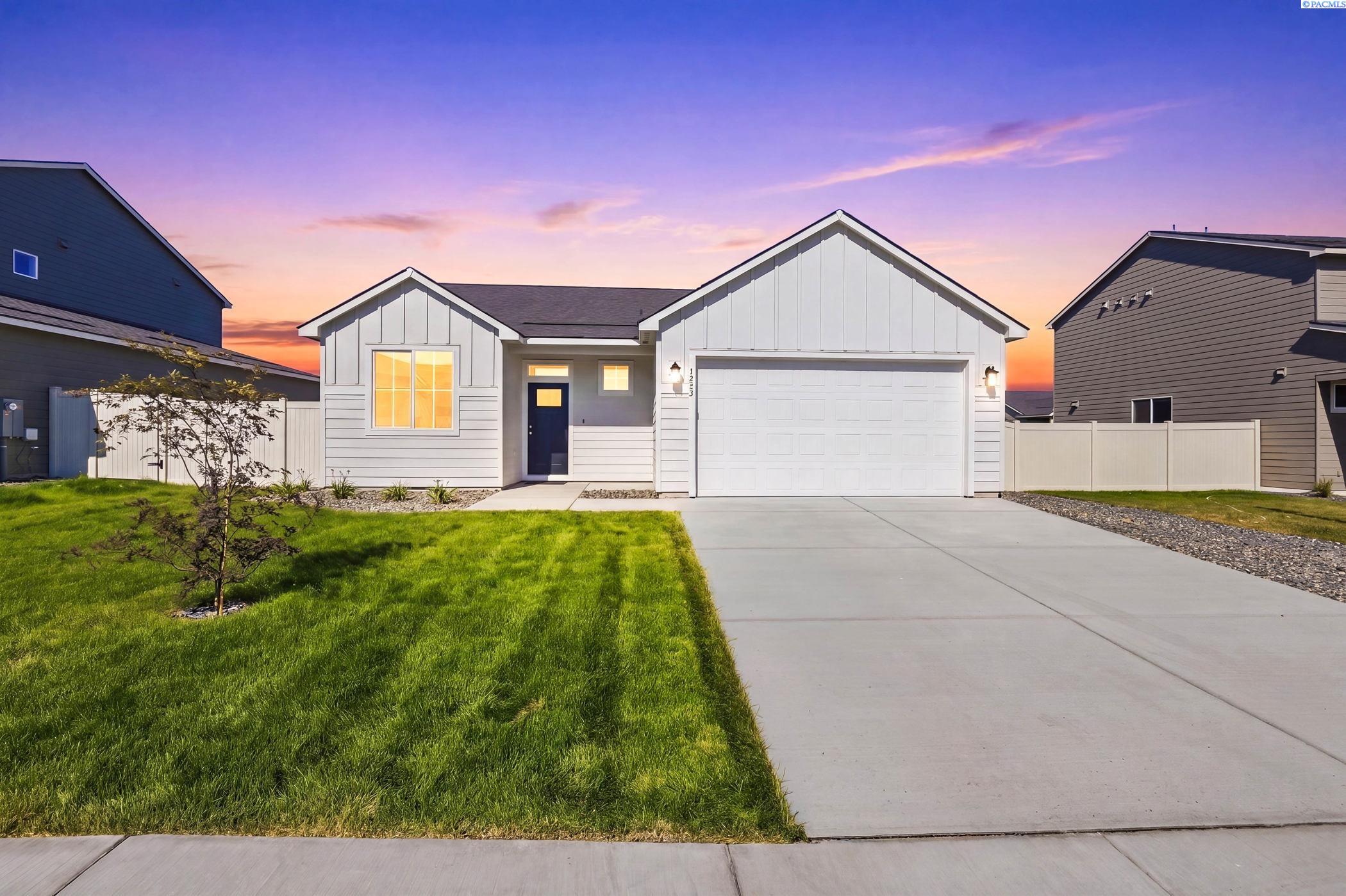 1209 17th St, Benton City, WA 99320