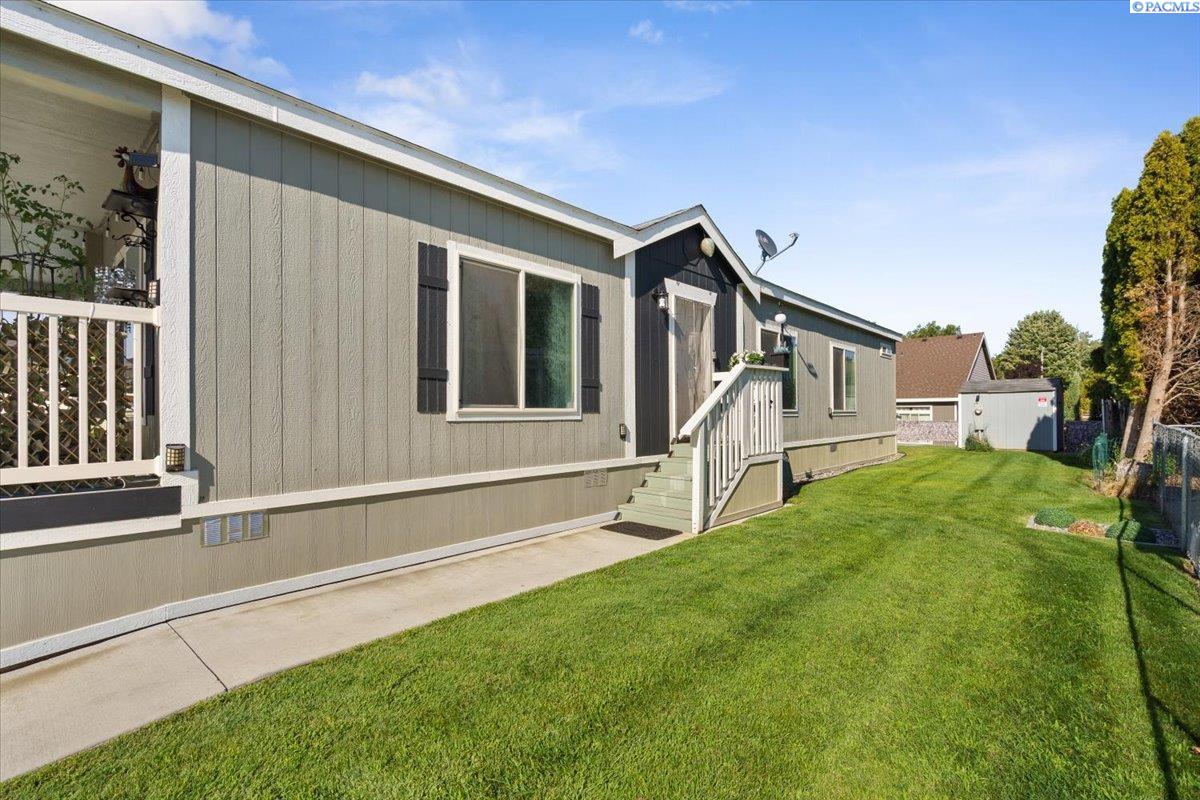 30 Mercury Dr, Richland, WA 99354
