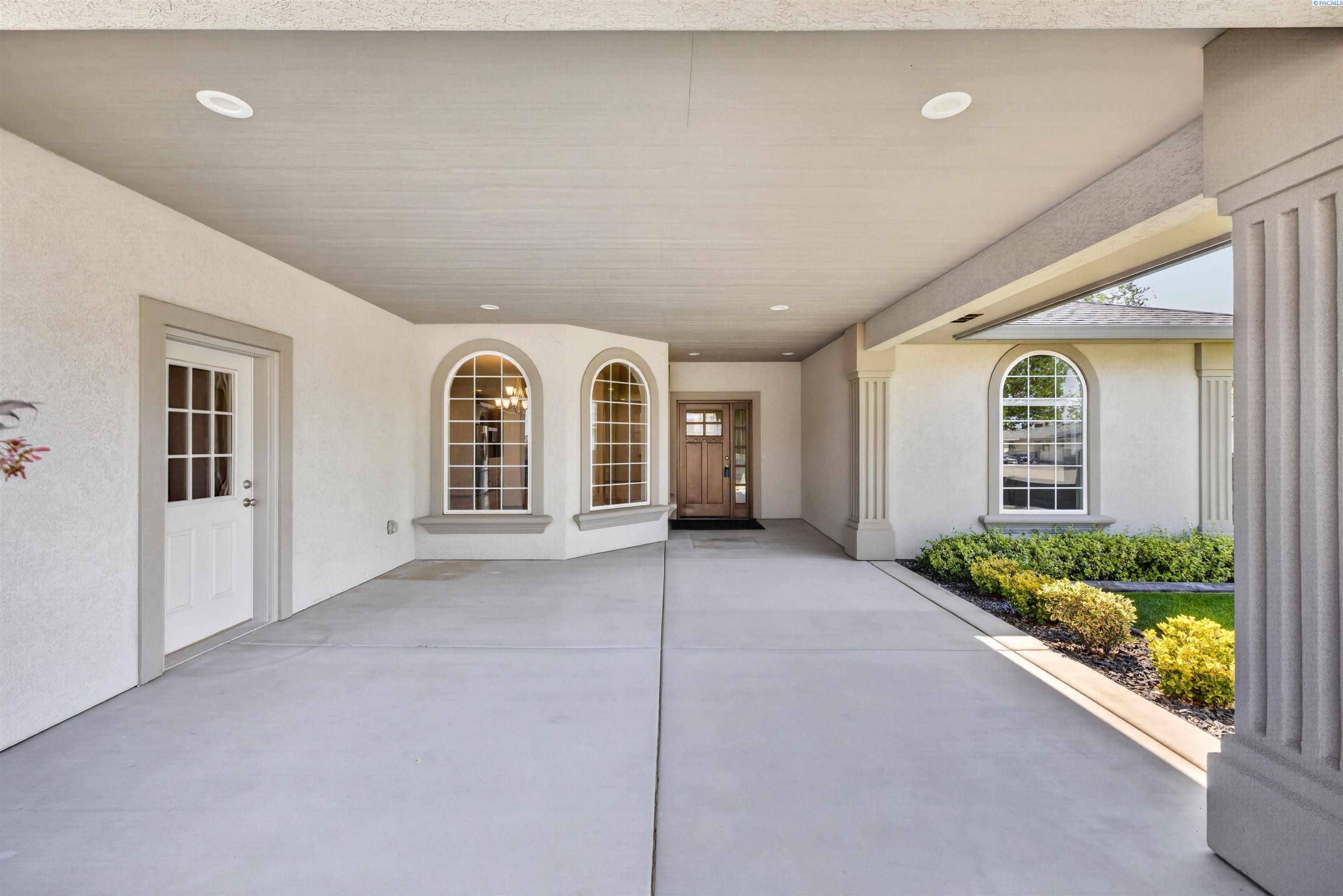 3221 Road 71st Pl, Pasco, WA 99301