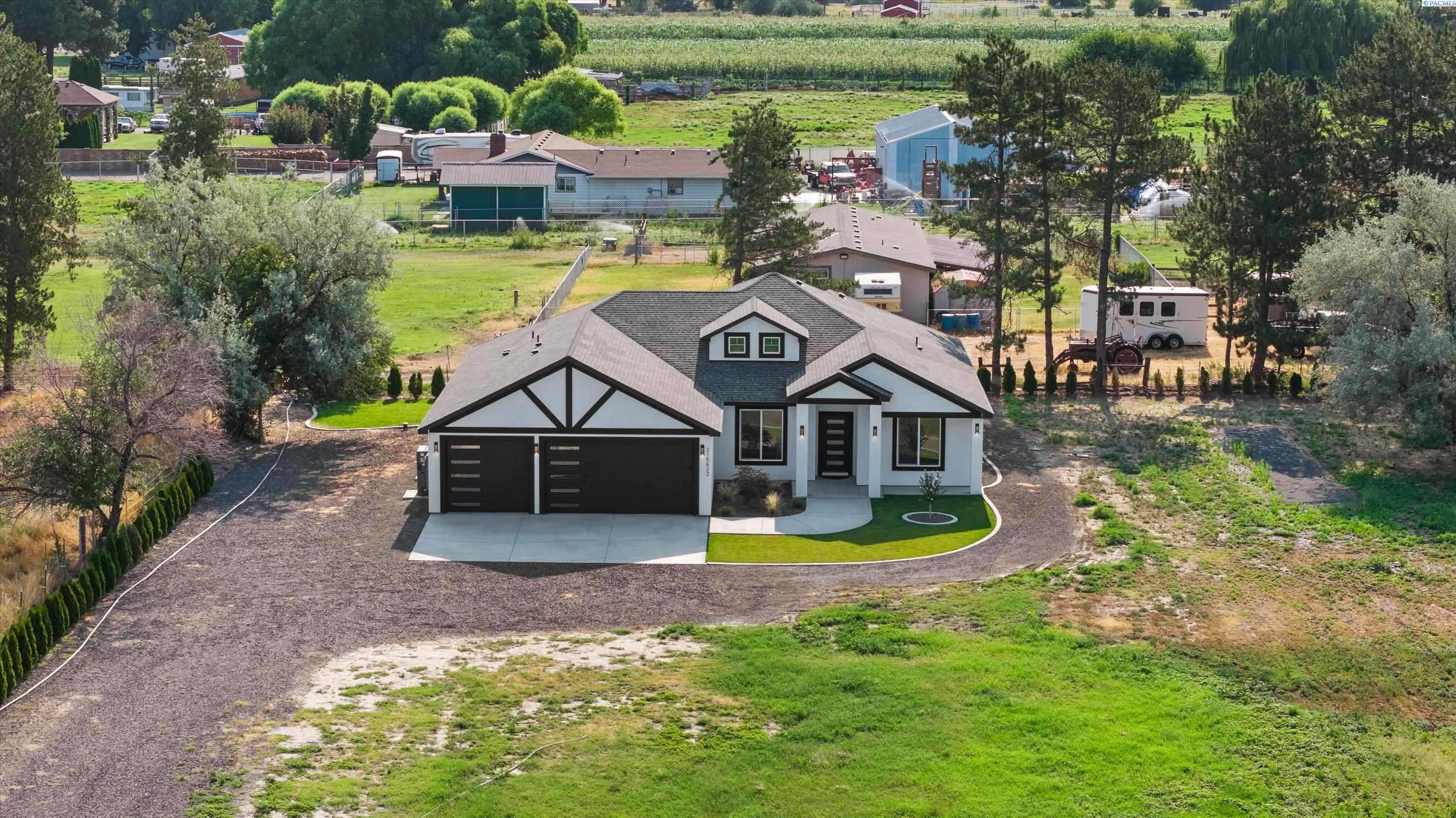 21562 Sr 397 , Kennewick, WA 99337