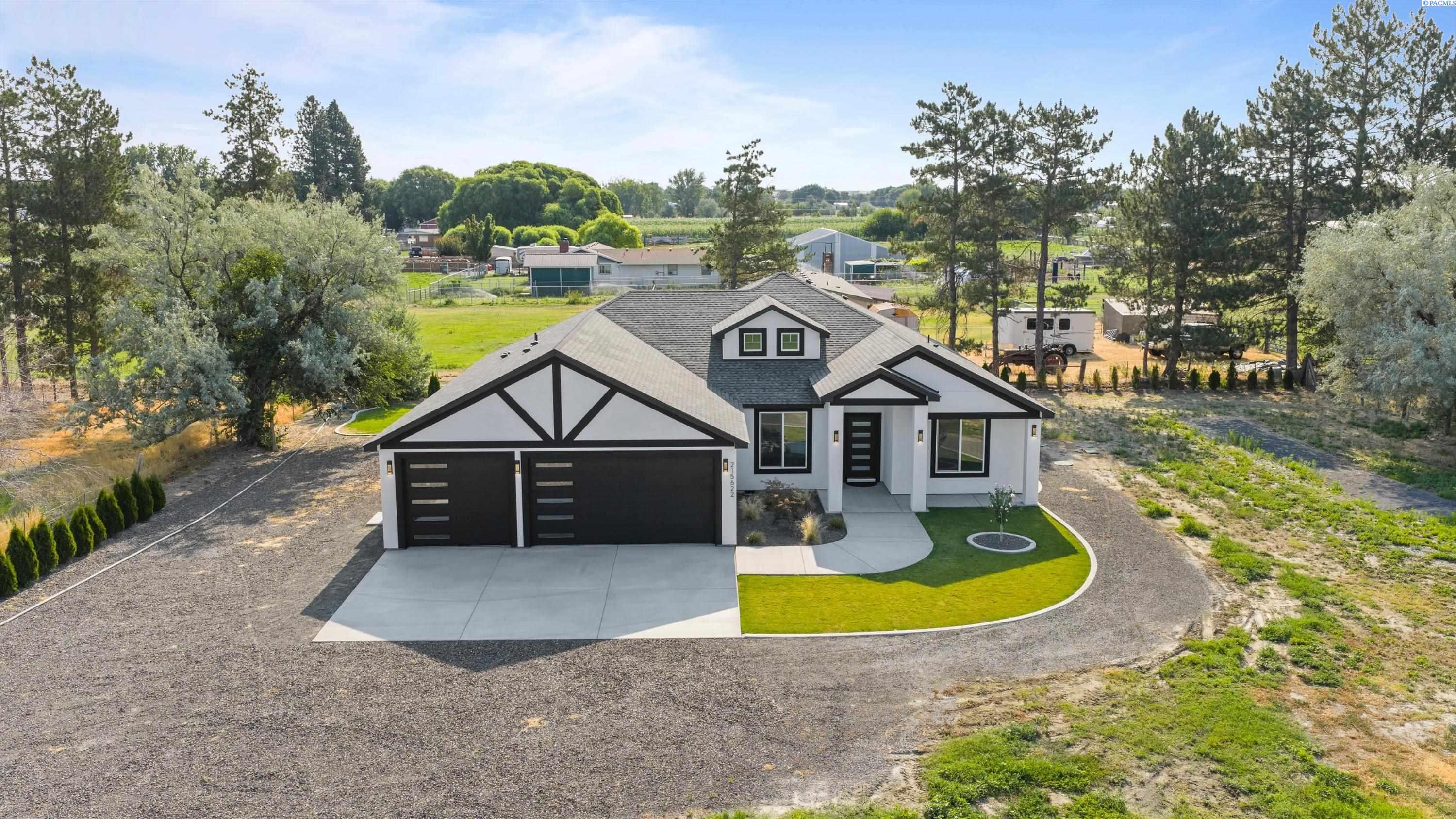 21562 Sr 397 , Kennewick, WA 99337