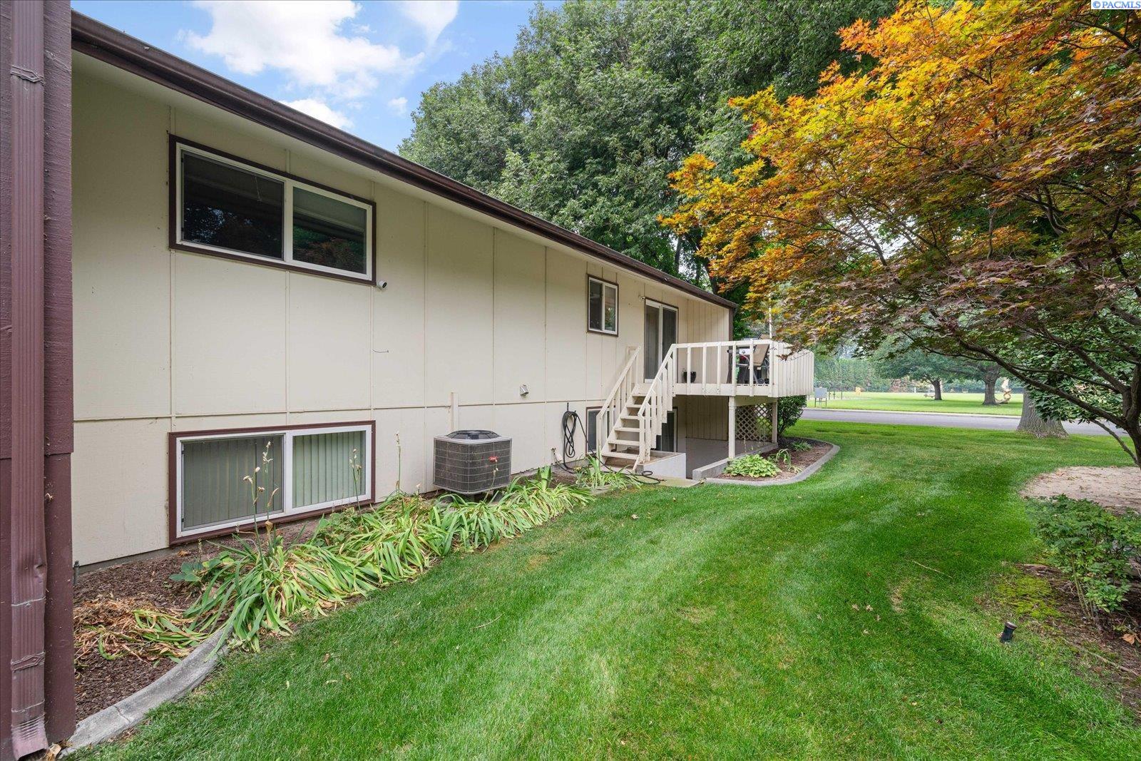 1948 Mahan Ave, Richland, WA 99354