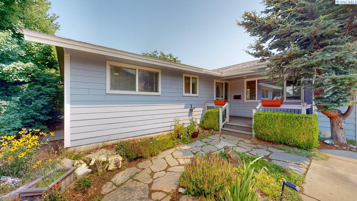 1878 Mahan Ave, Richland, WA 99354