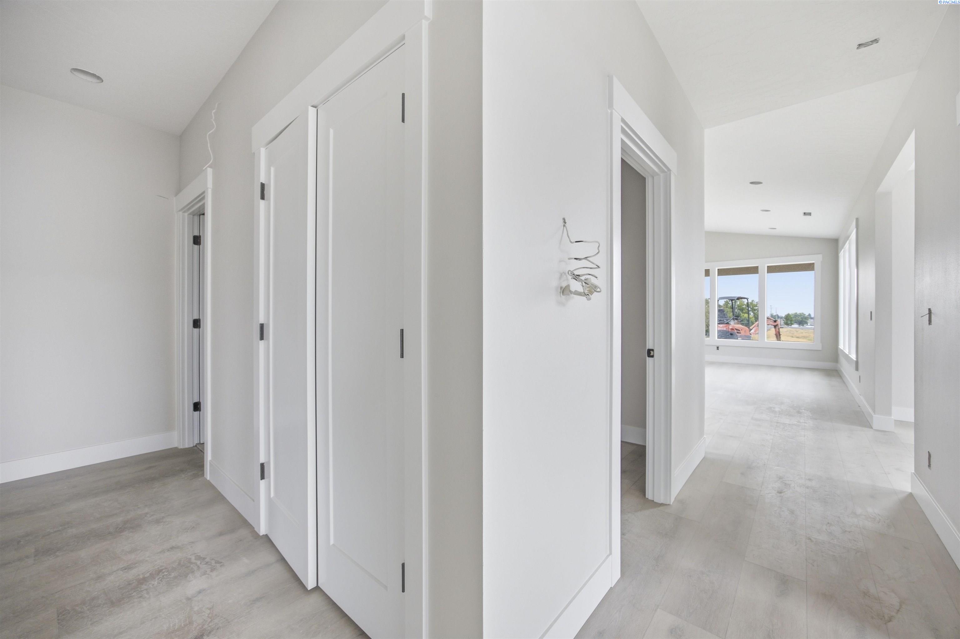 2324 Lariat Ln, Richland, WA 99352