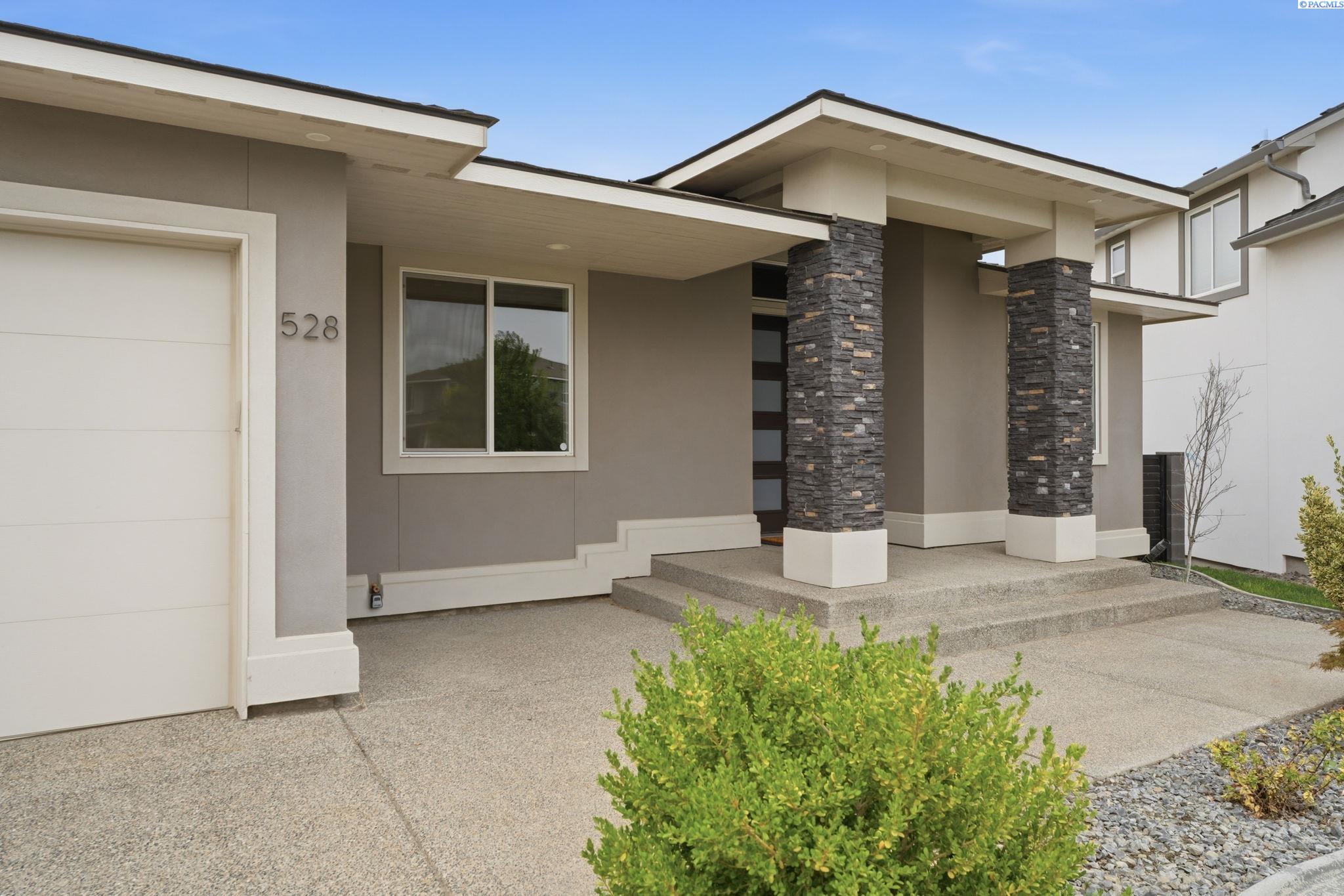 528 Athens , West Richland, WA 99353