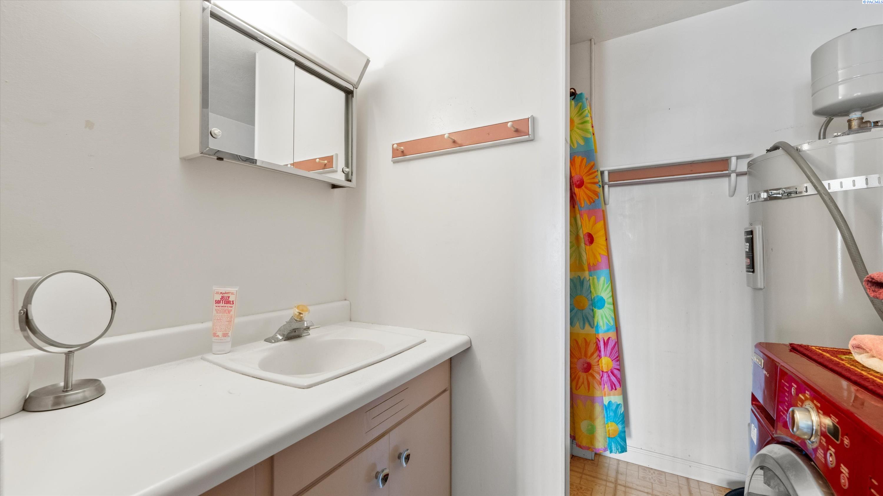 816 Ely Pl, Kennewick, WA 99336