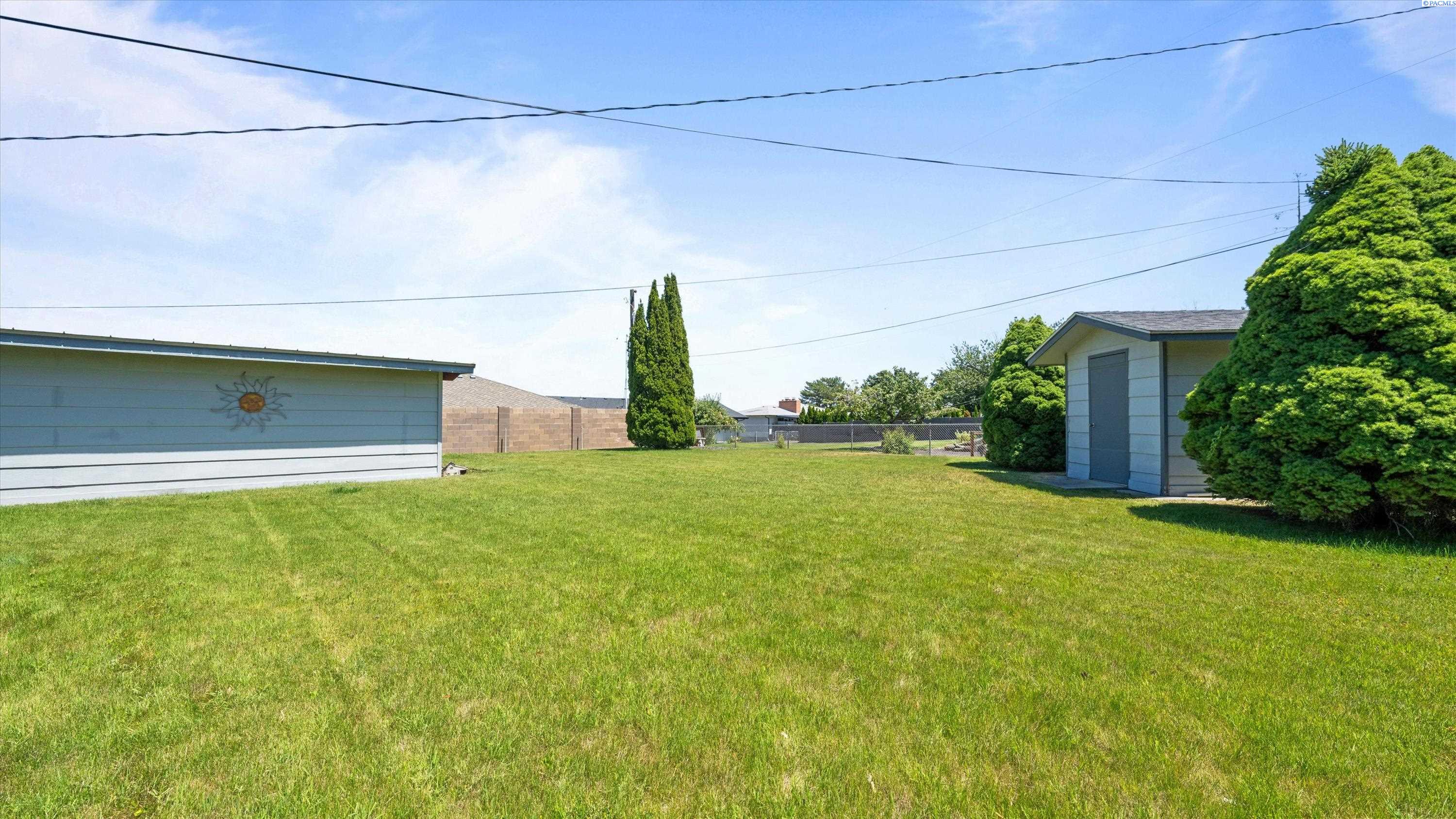 816 Ely Pl, Kennewick, WA 99336