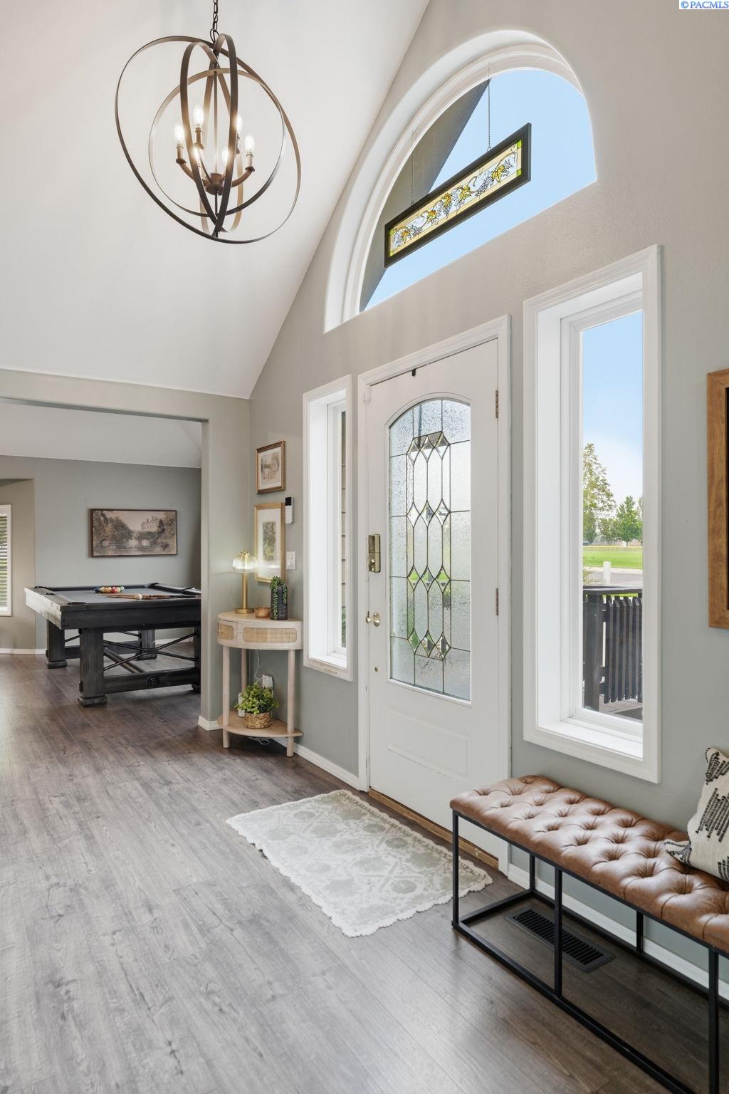 4489 Northlake Dr, West Richland, WA 99353