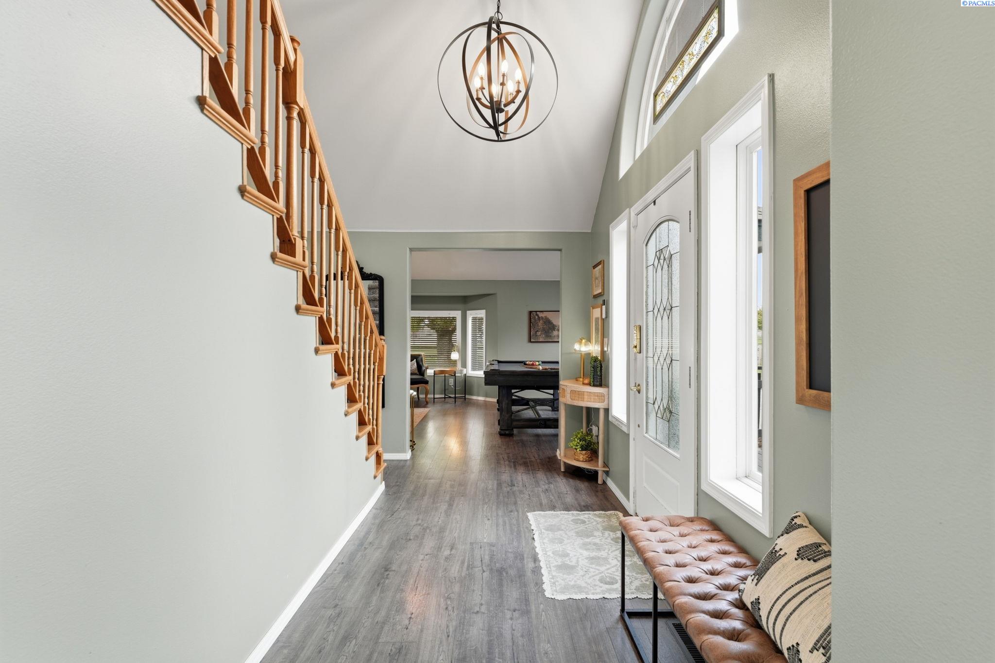 4489 Northlake Dr, West Richland, WA 99353